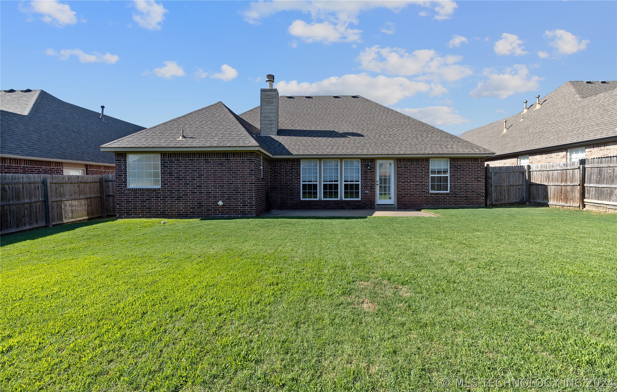 20484 E 34th Place S