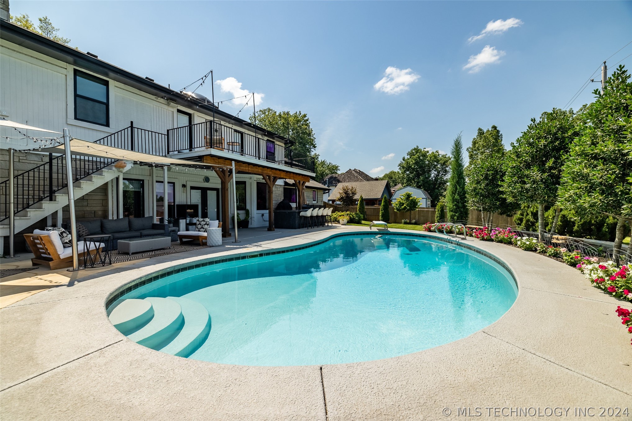 8838 S Quebec Avenue