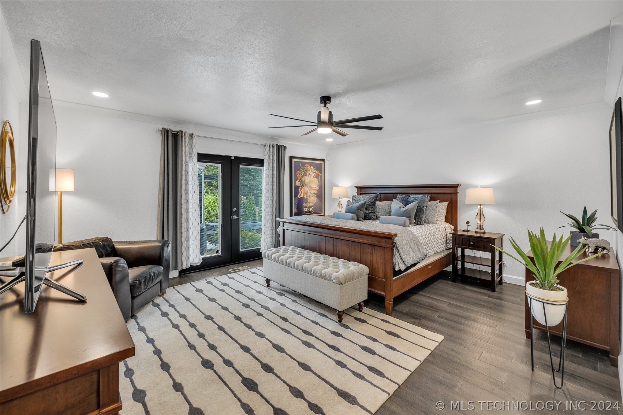 8838 S Quebec Avenue