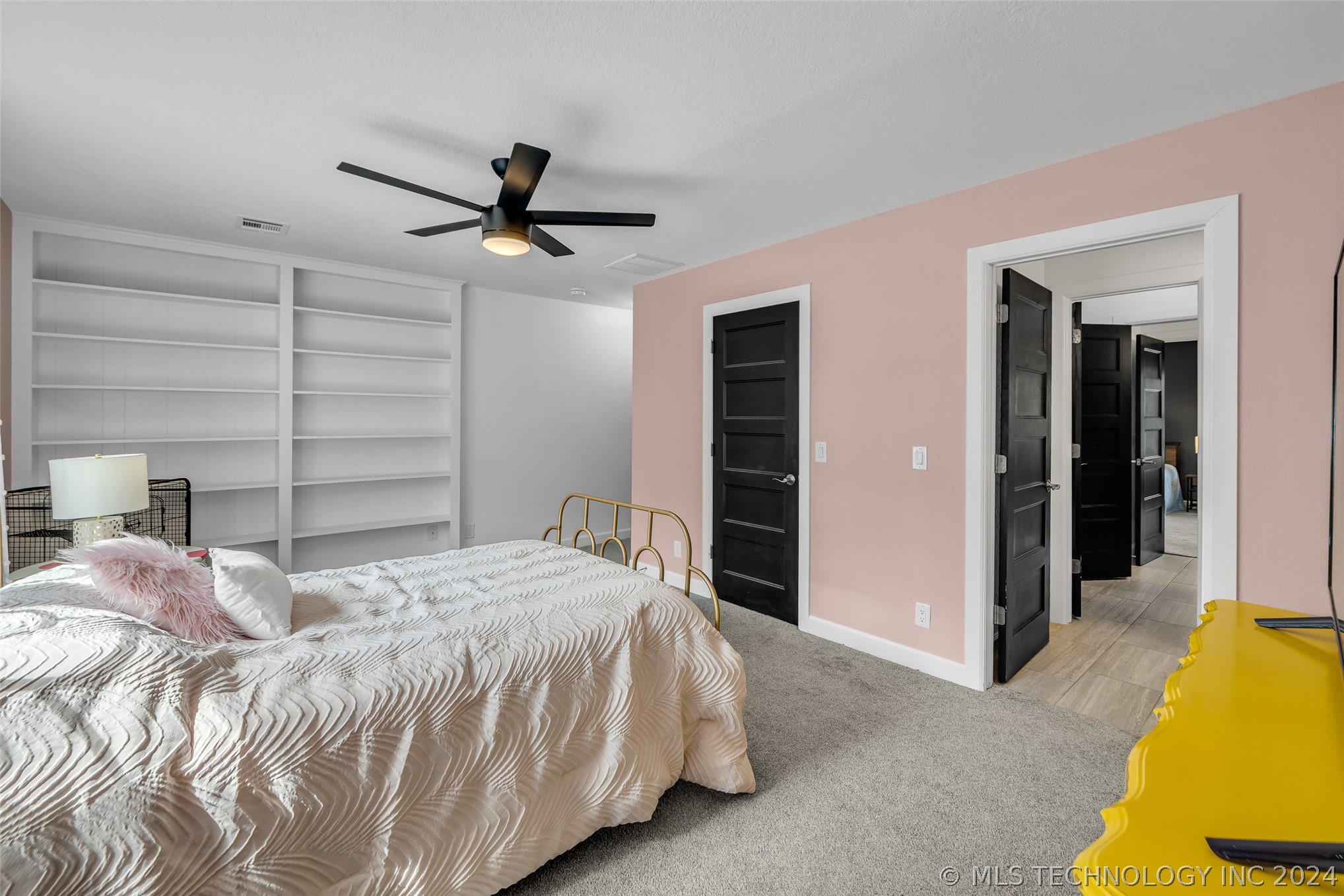 8838 S Quebec Avenue