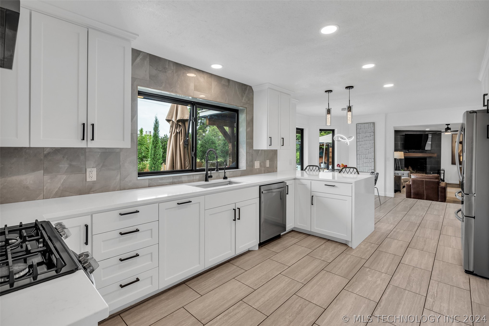 8838 S Quebec Avenue