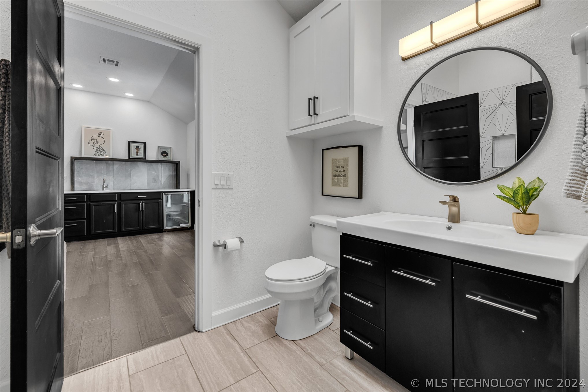 8838 S Quebec Avenue