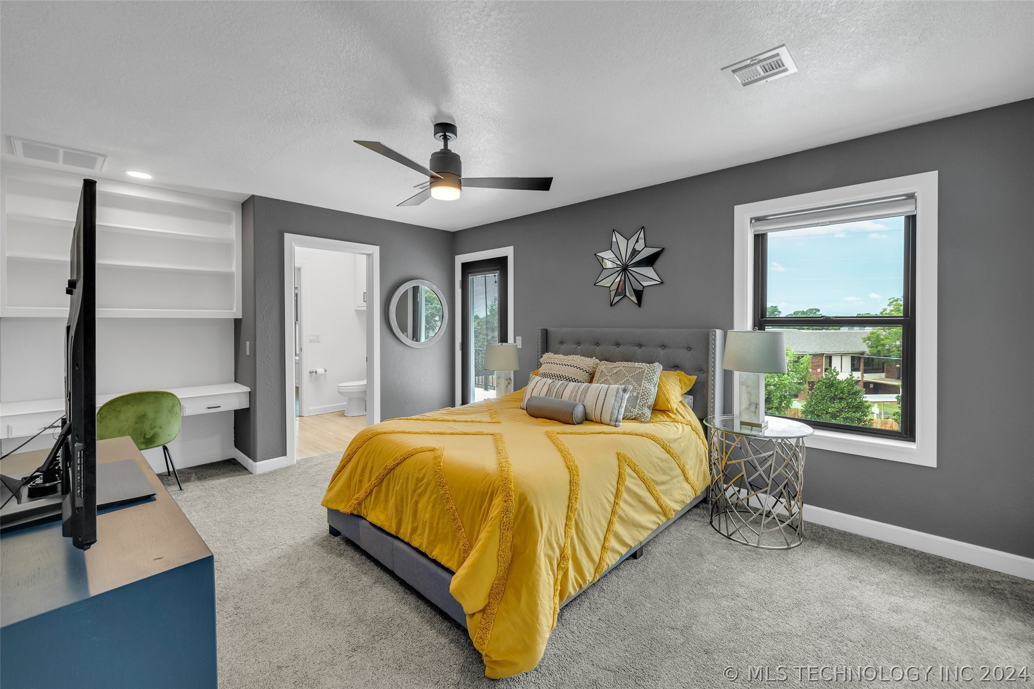 8838 S Quebec Avenue