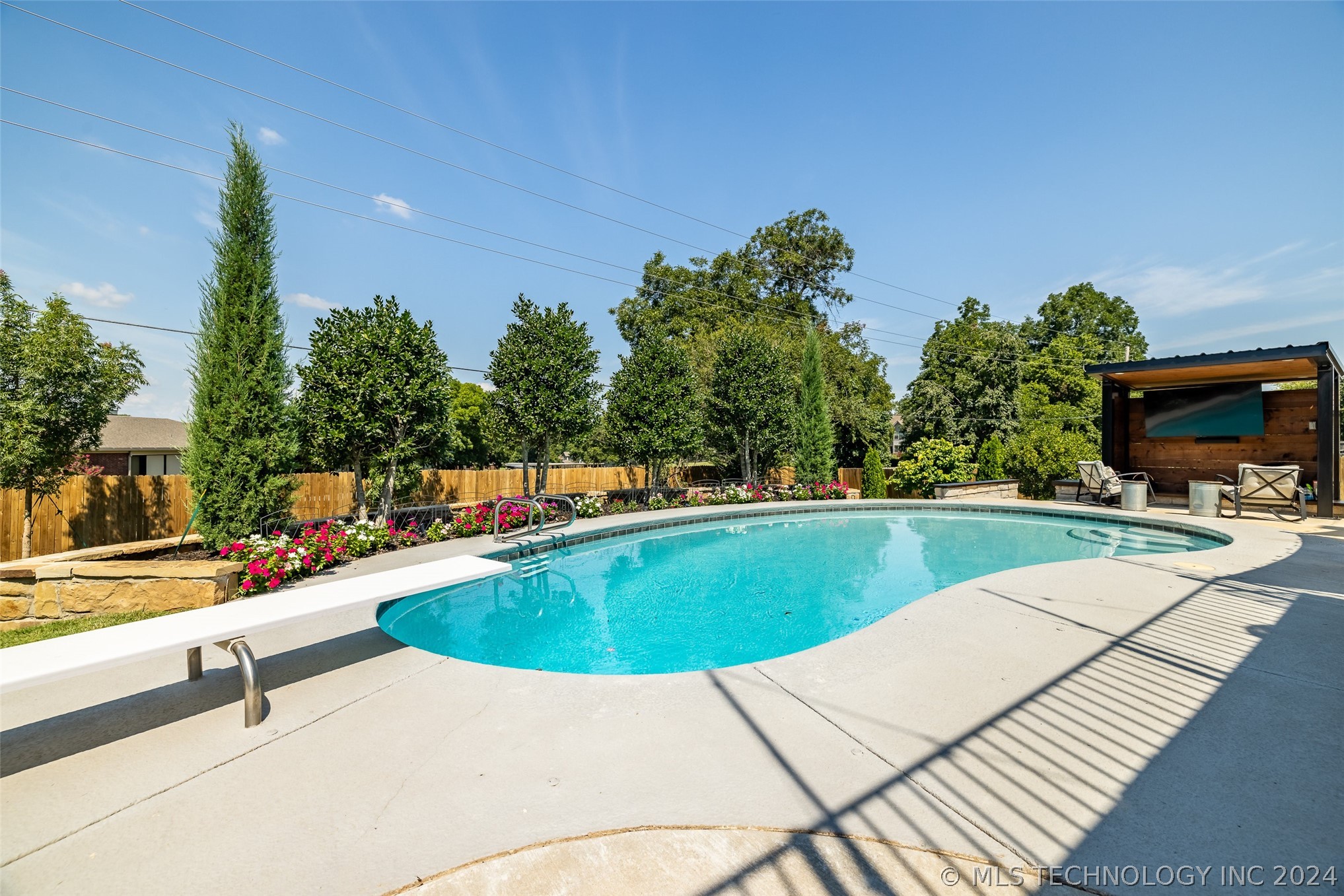 8838 S Quebec Avenue