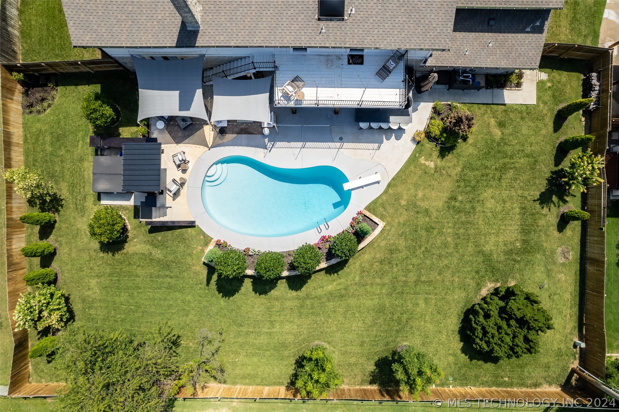 8838 S Quebec Avenue