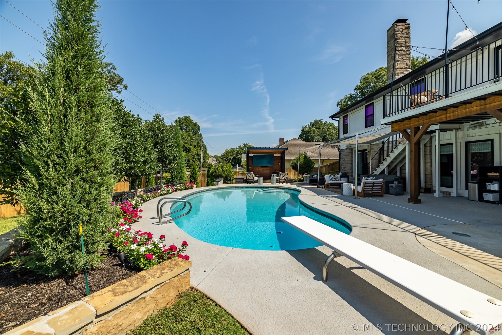 8838 S Quebec Avenue