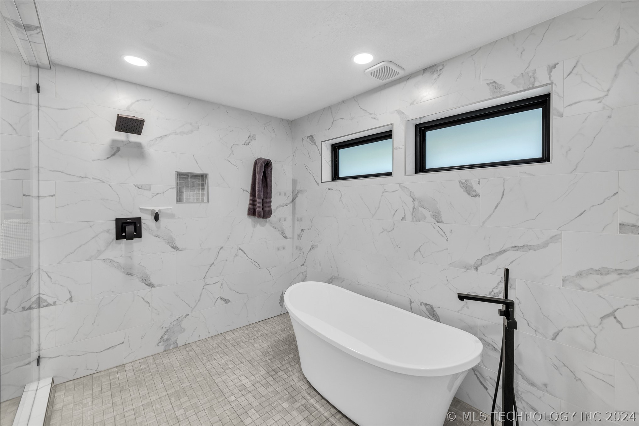 8838 S Quebec Avenue