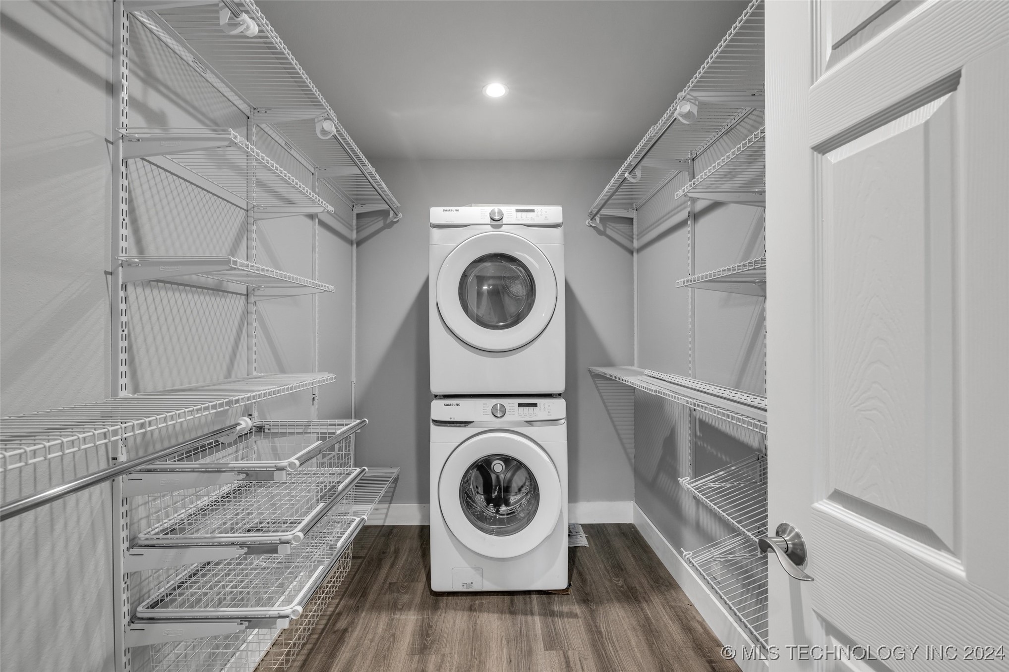 1129 N Denver Avenue