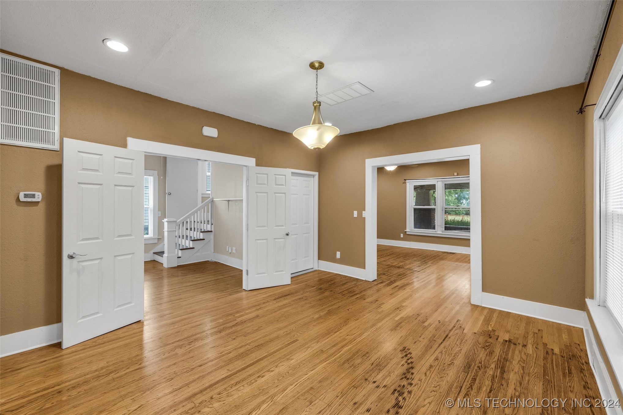 1129 N Denver Avenue