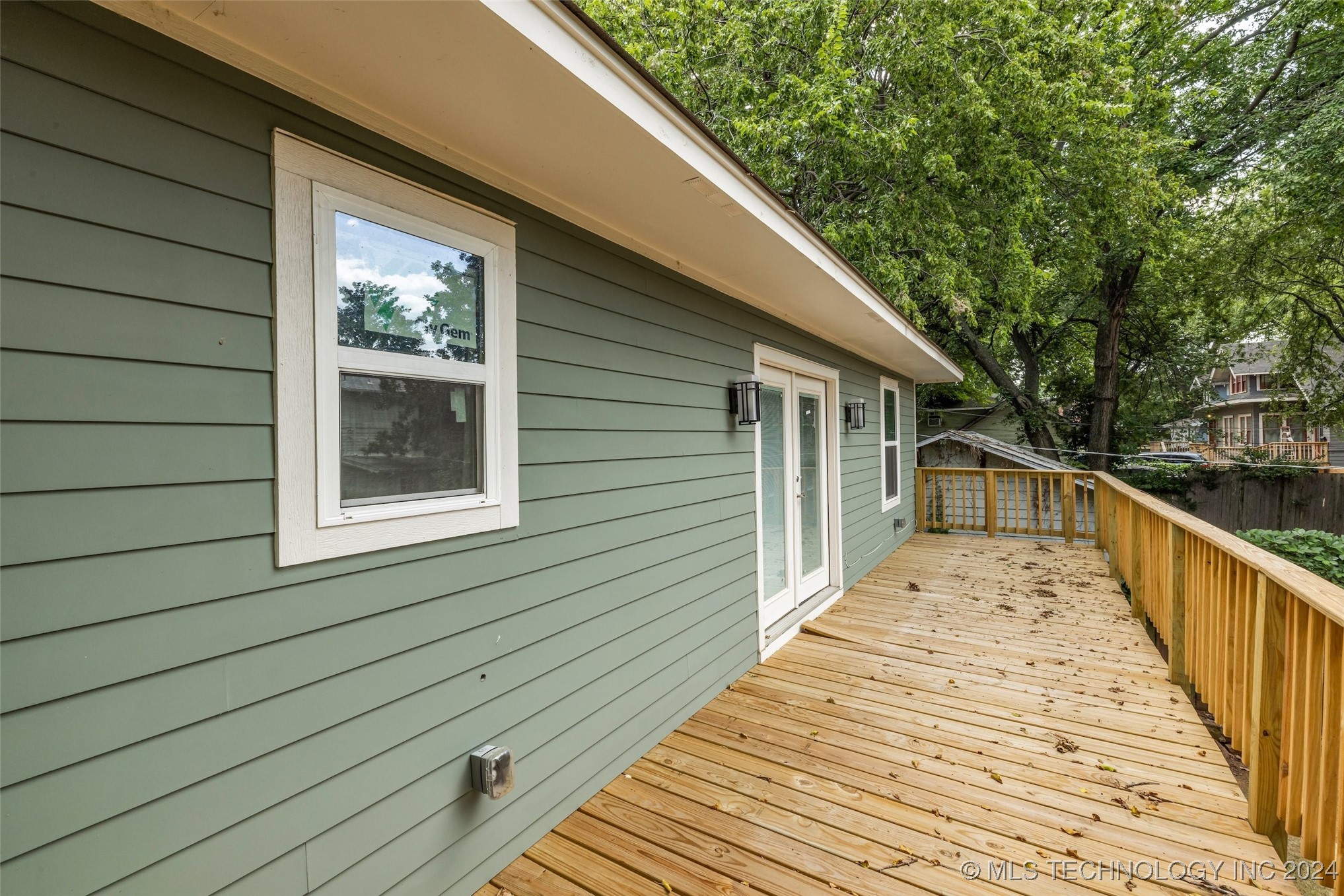 1129 N Denver Avenue