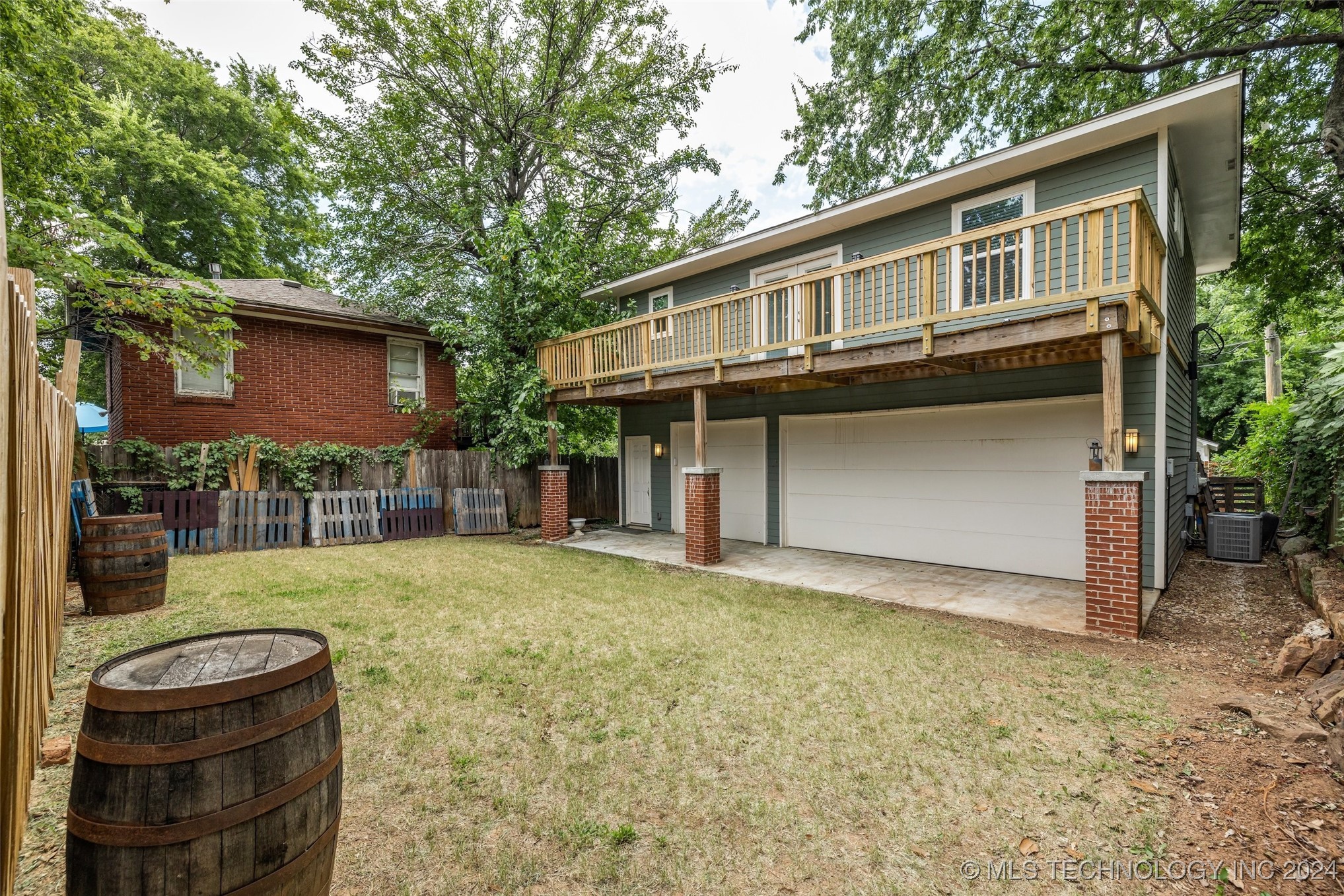 1129 N Denver Avenue