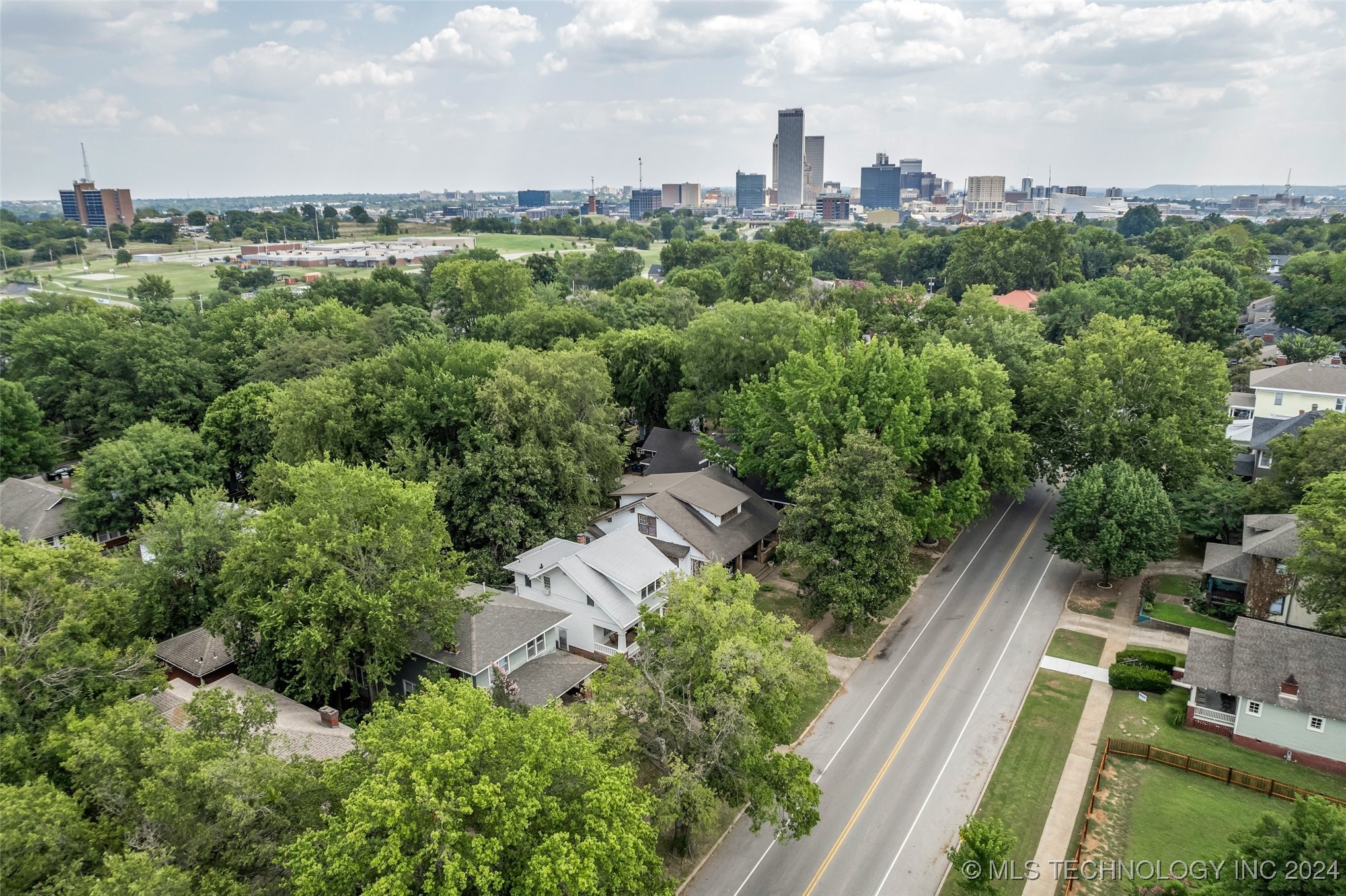 1129 N Denver Avenue