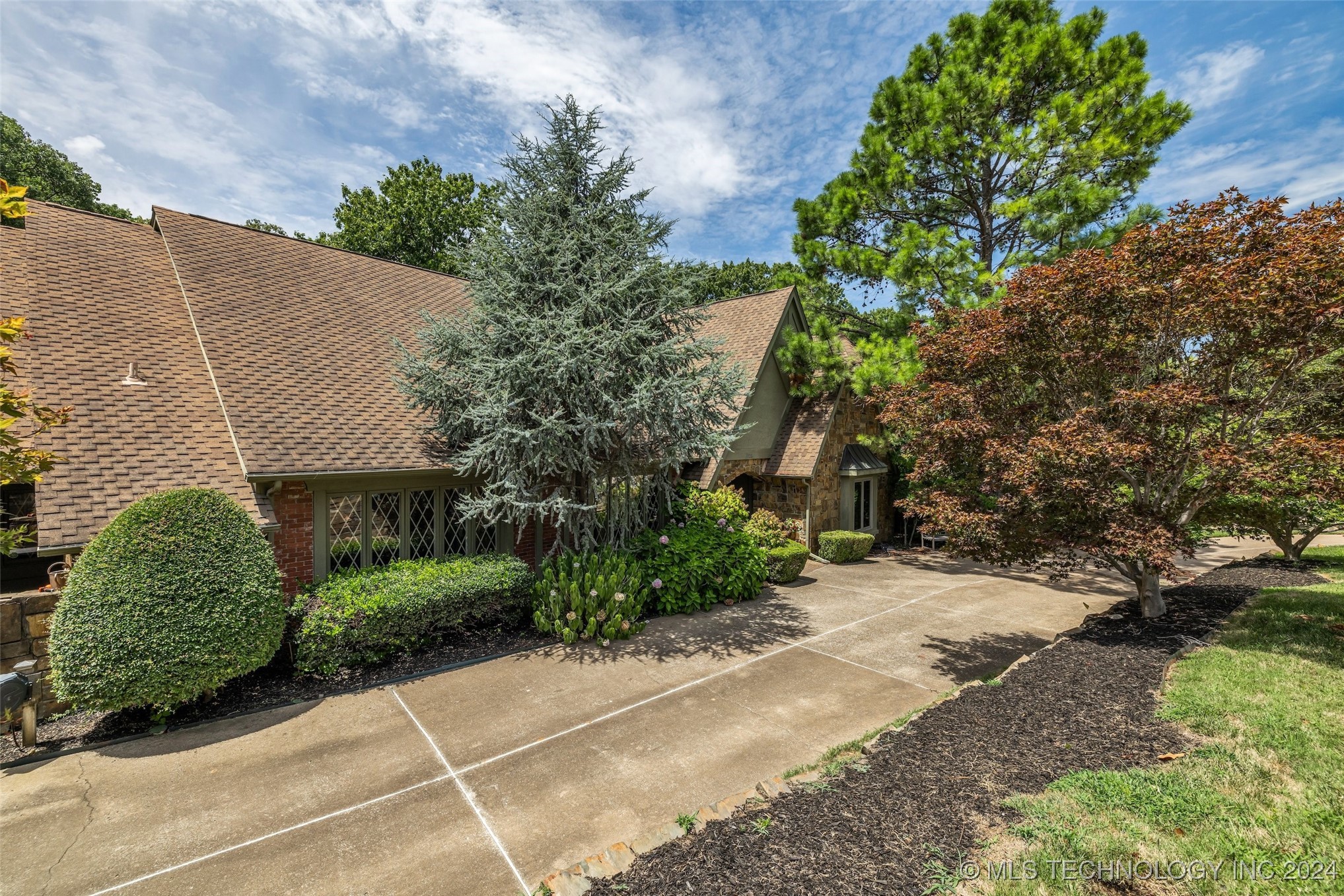 9722 S Quebec Avenue