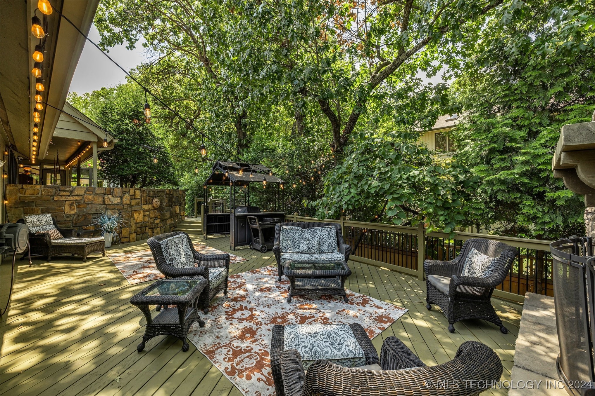 9722 S Quebec Avenue