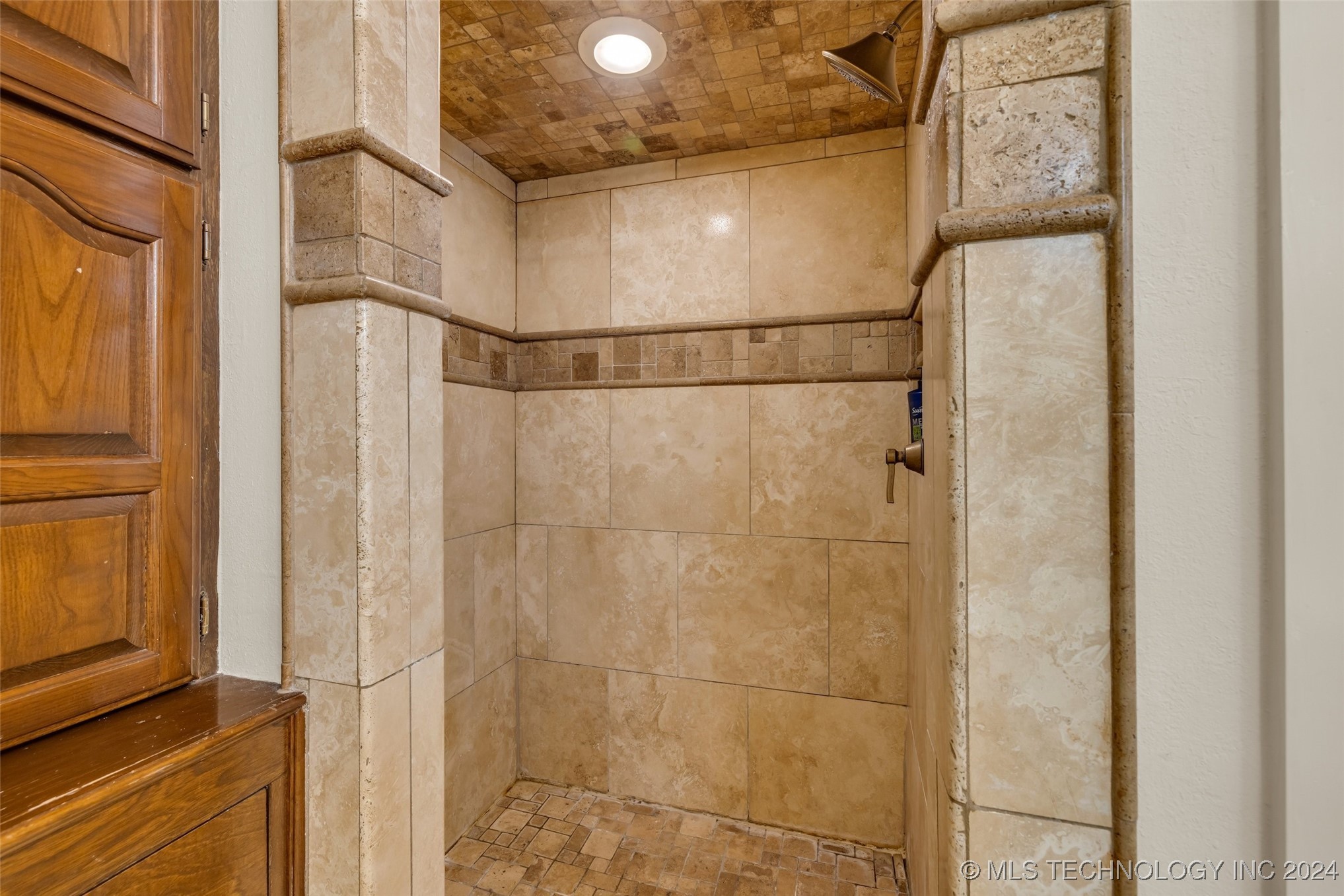 9722 S Quebec Avenue