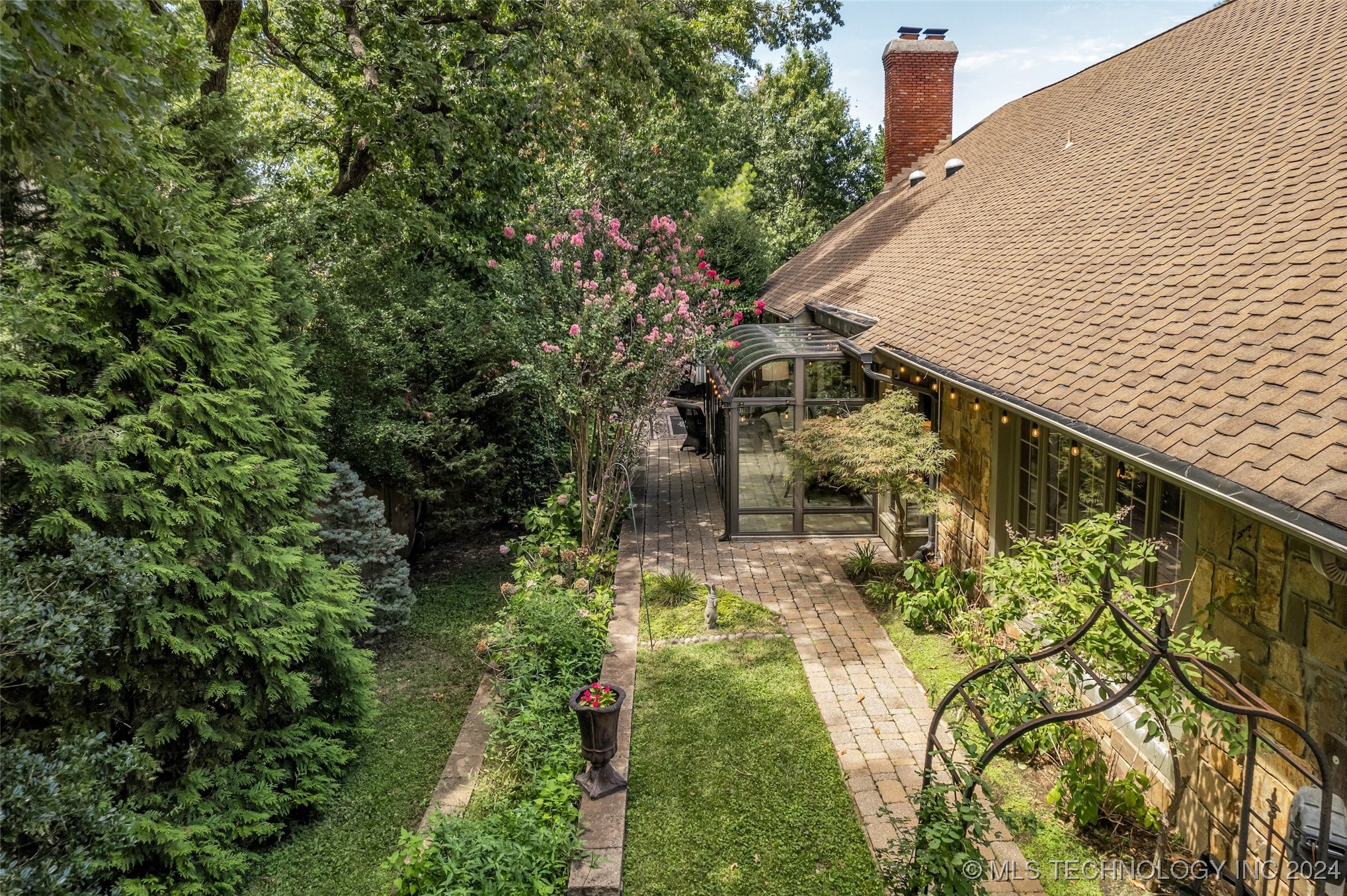 9722 S Quebec Avenue