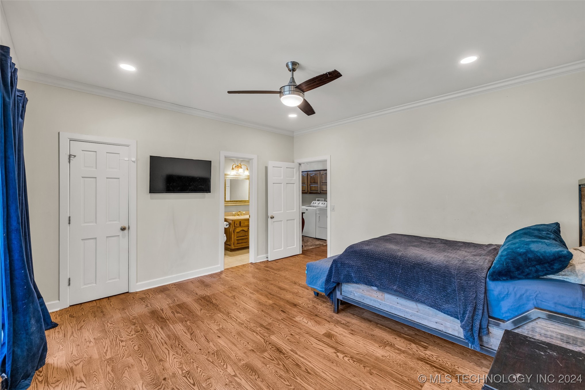 9722 S Quebec Avenue