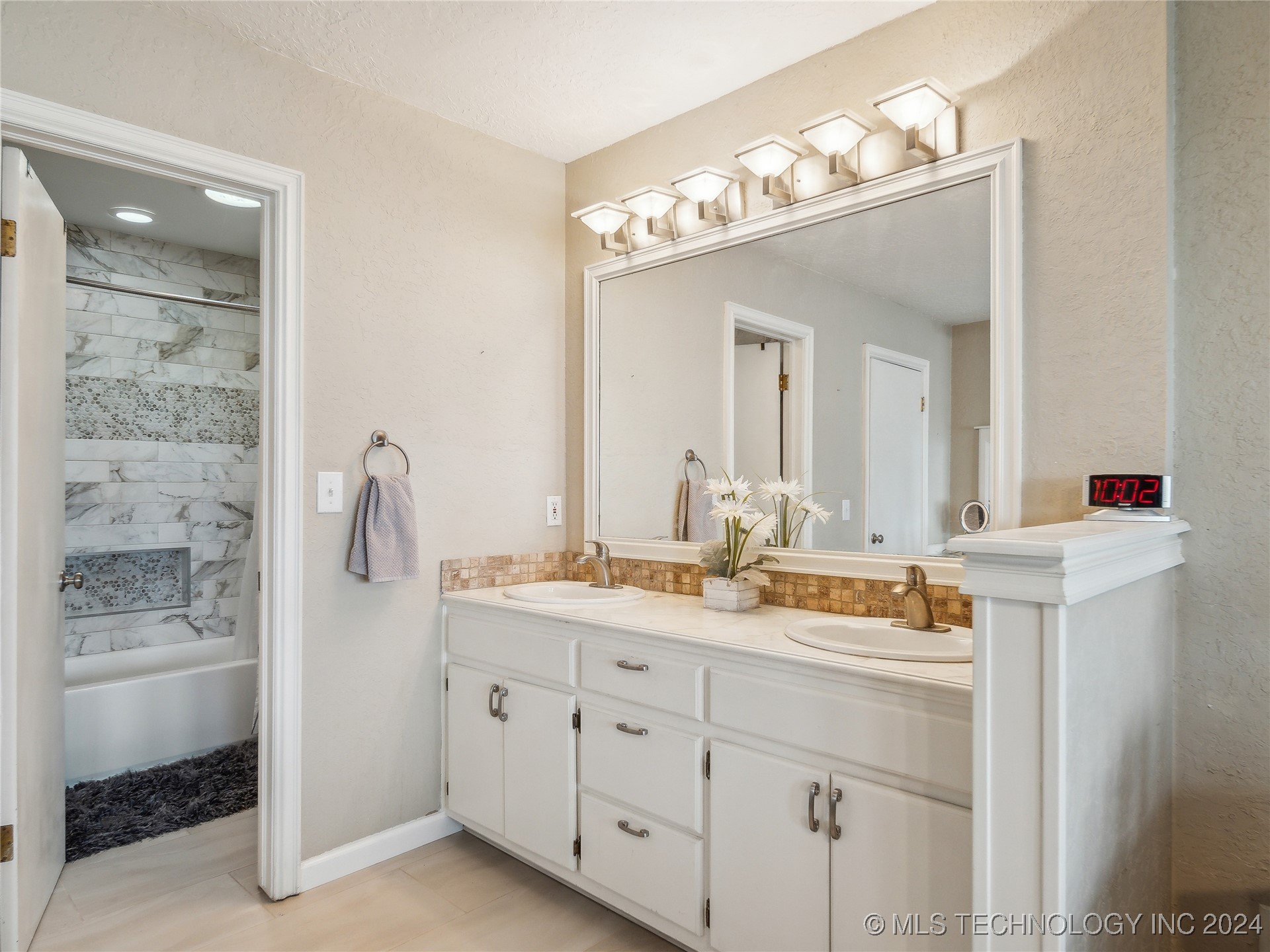 24 Cedar Lane