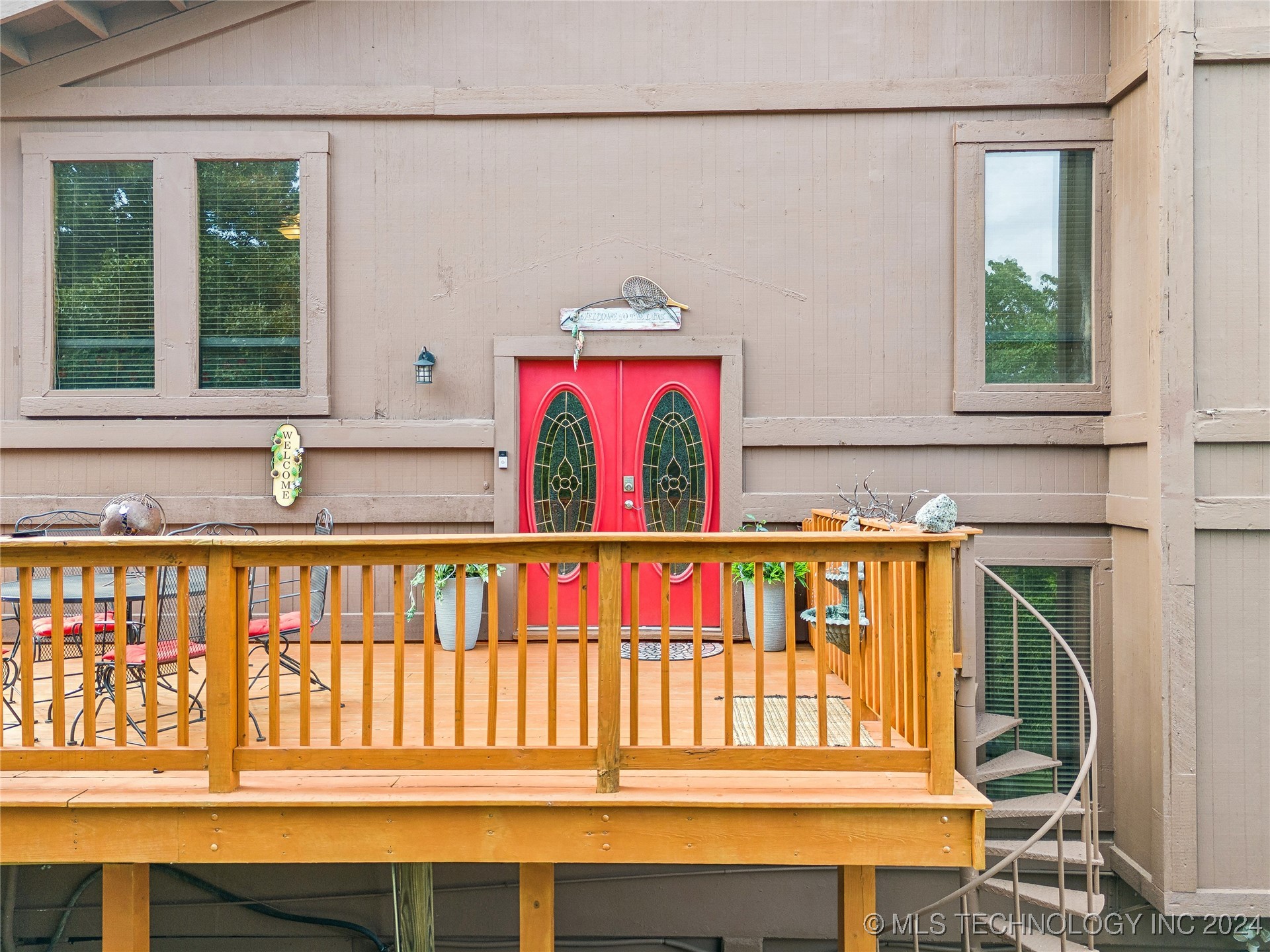 24 Cedar Lane