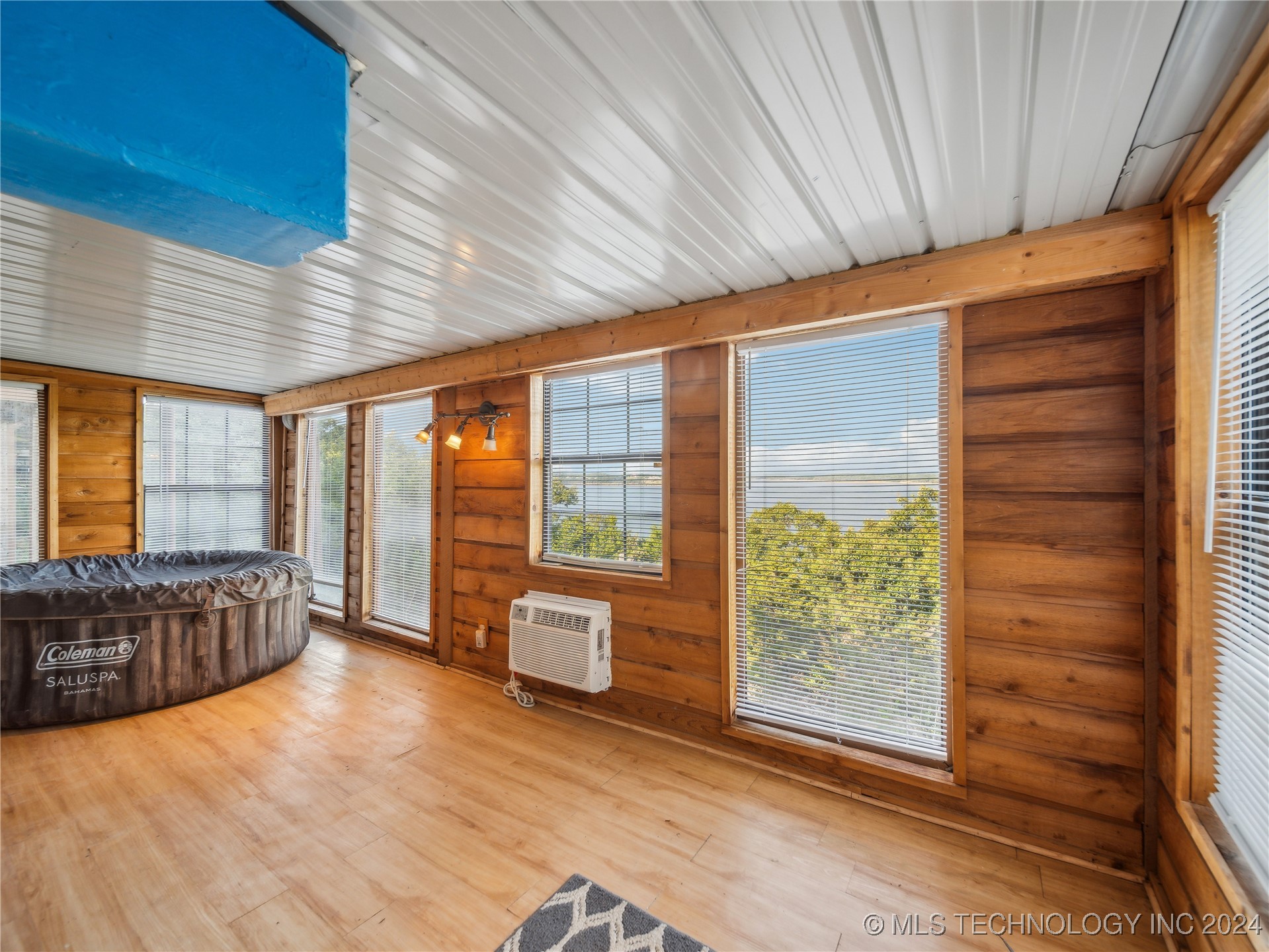 24 Cedar Lane