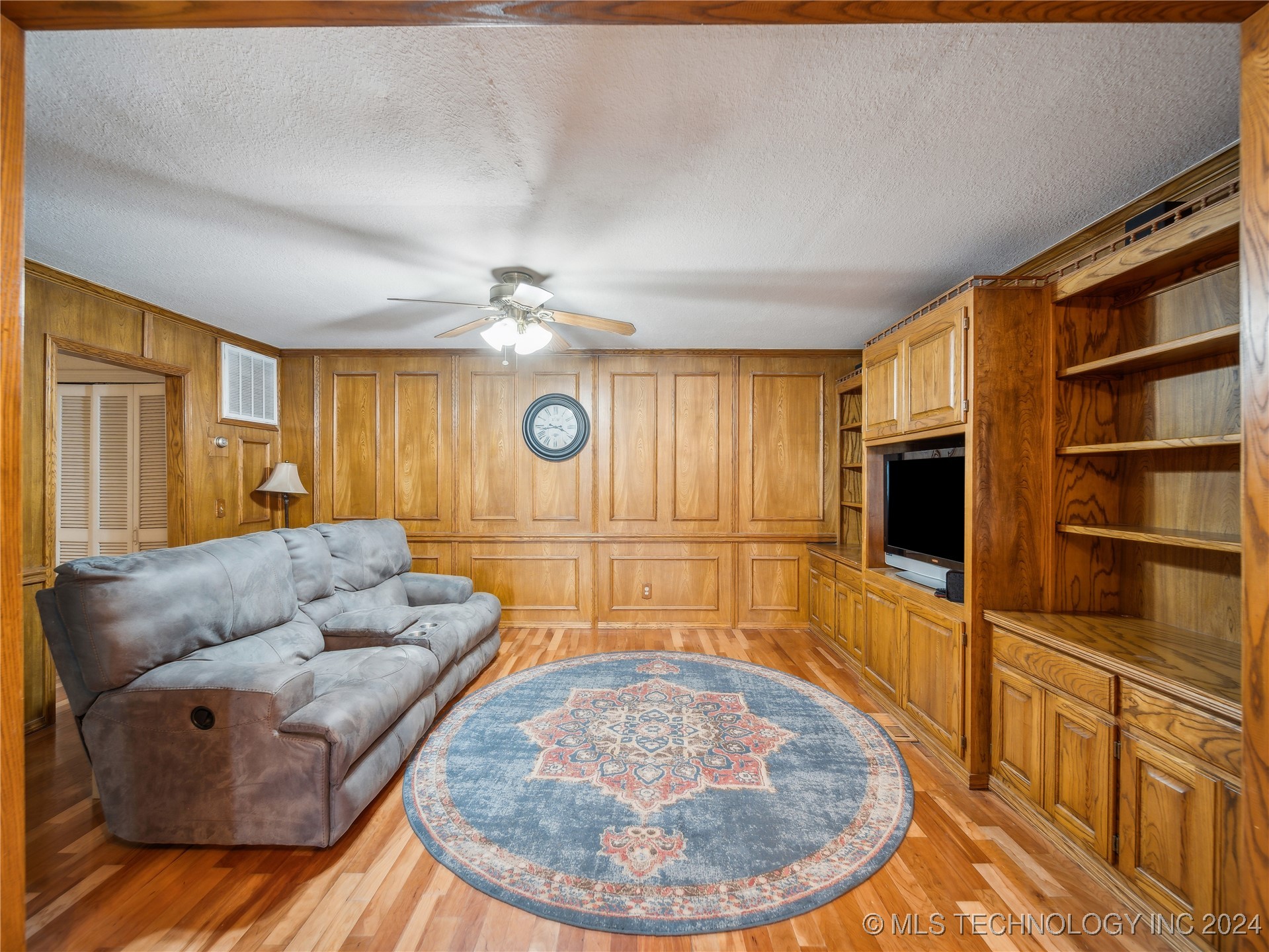 24 Cedar Lane