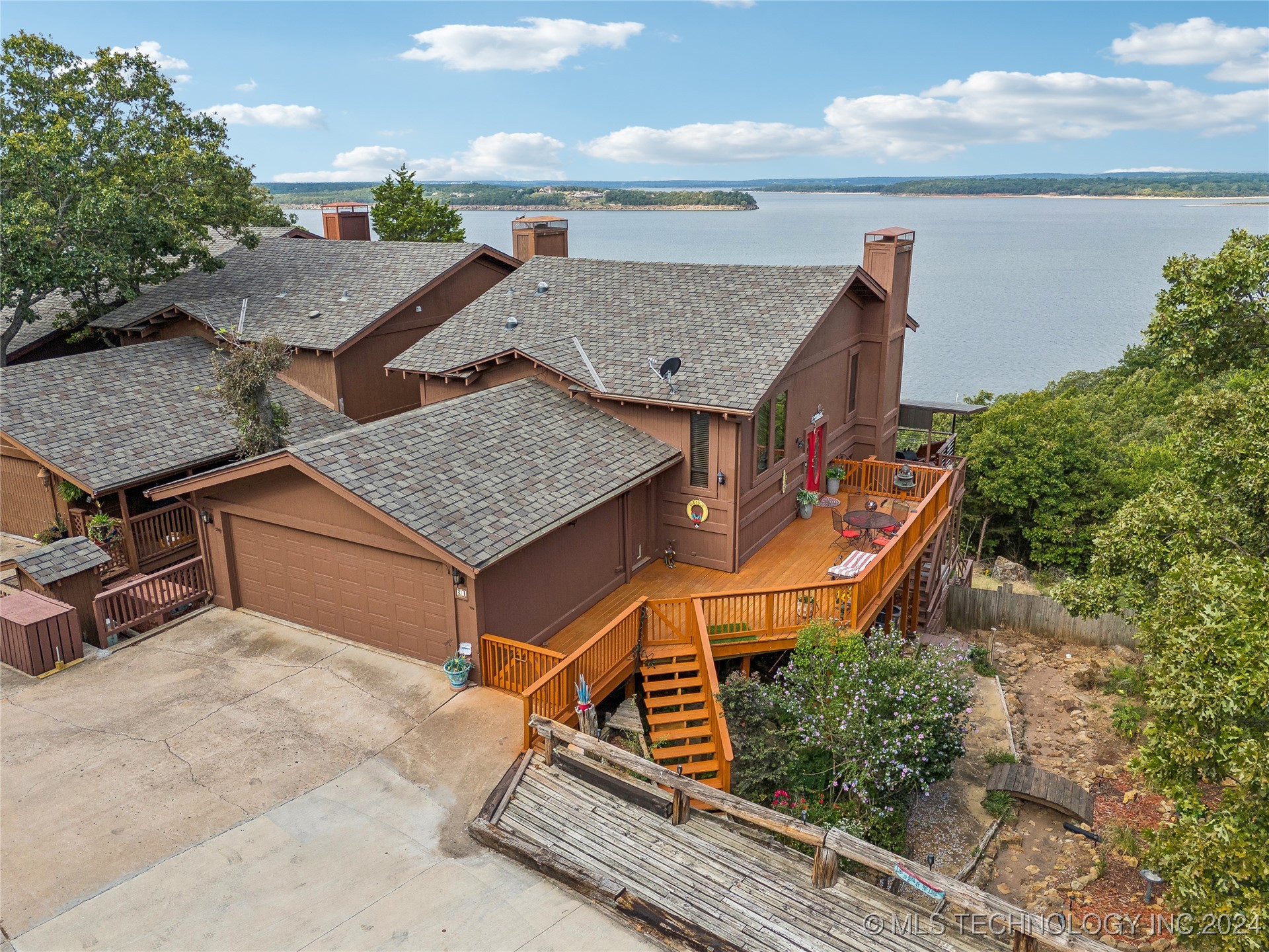 24 Cedar Lane
