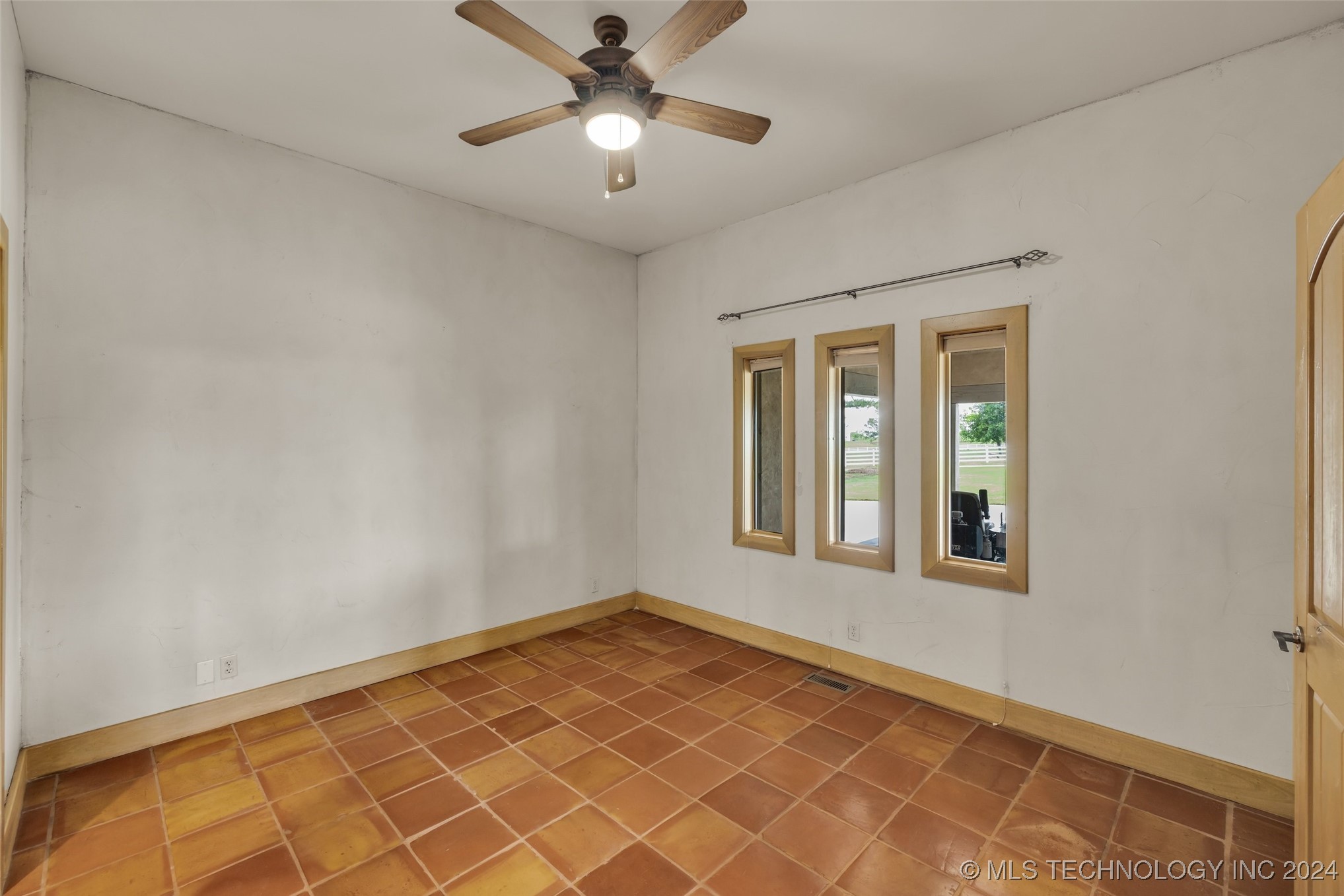 13136 S Yorktown Avenue