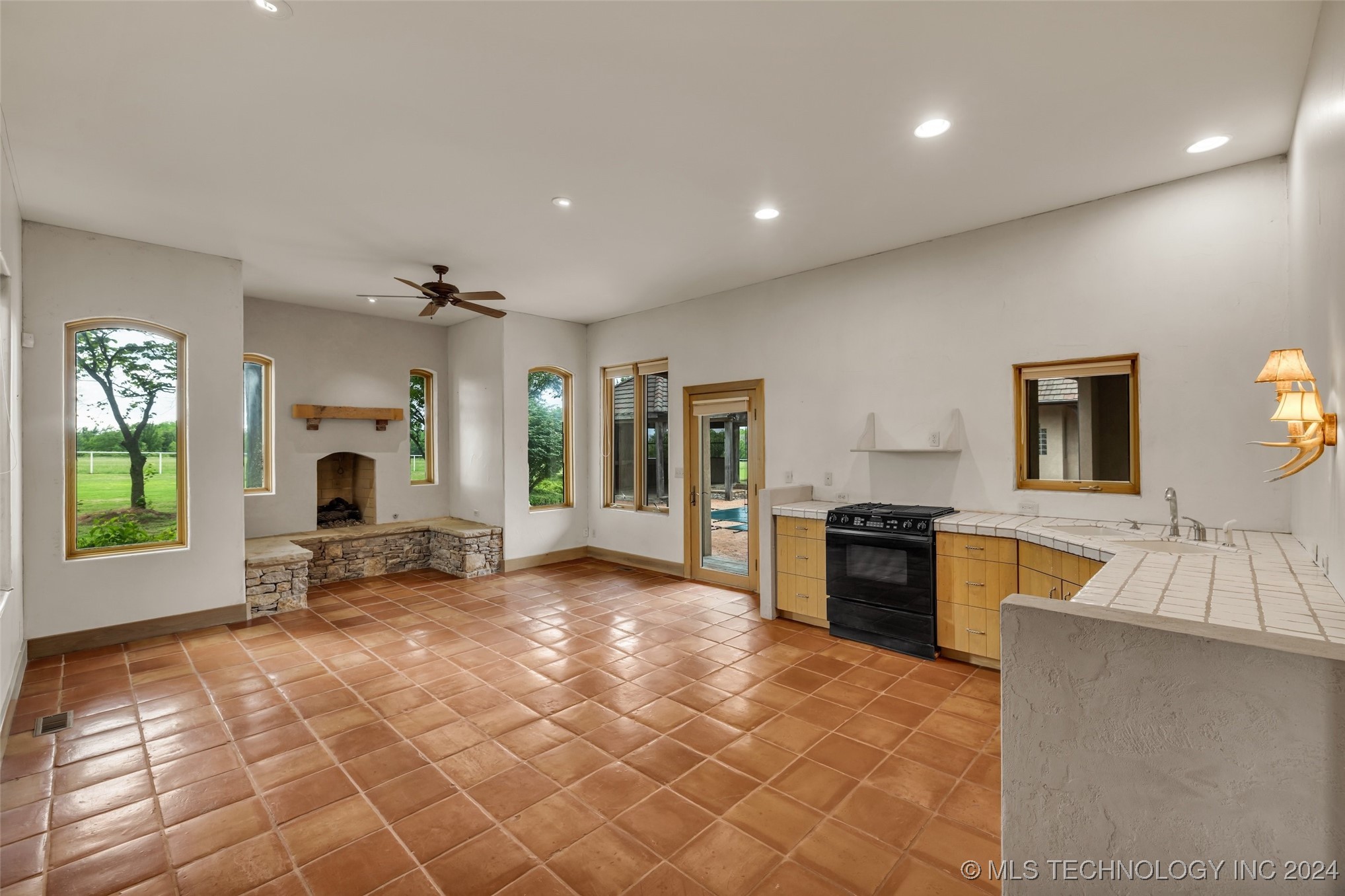 13136 S Yorktown Avenue