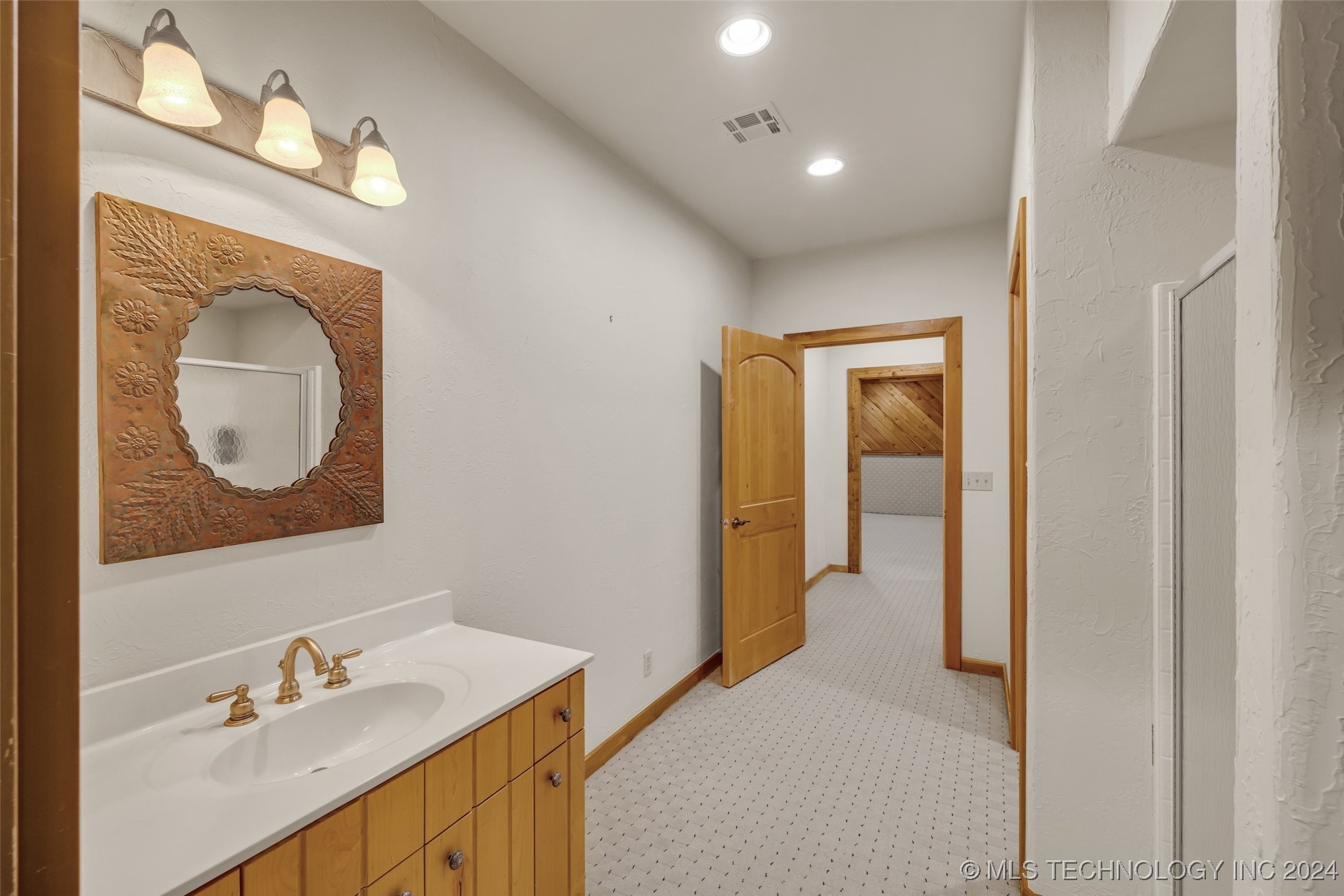 13136 S Yorktown Avenue