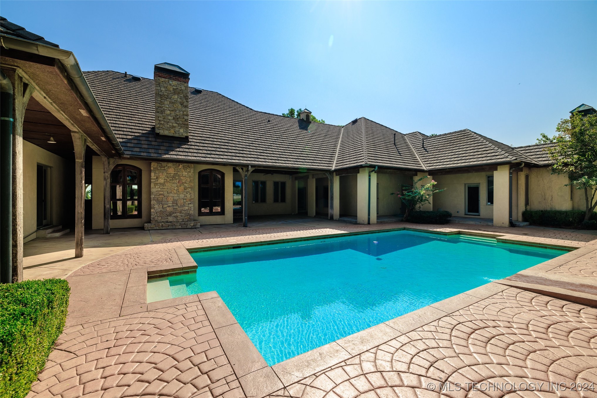 13136 S Yorktown Avenue