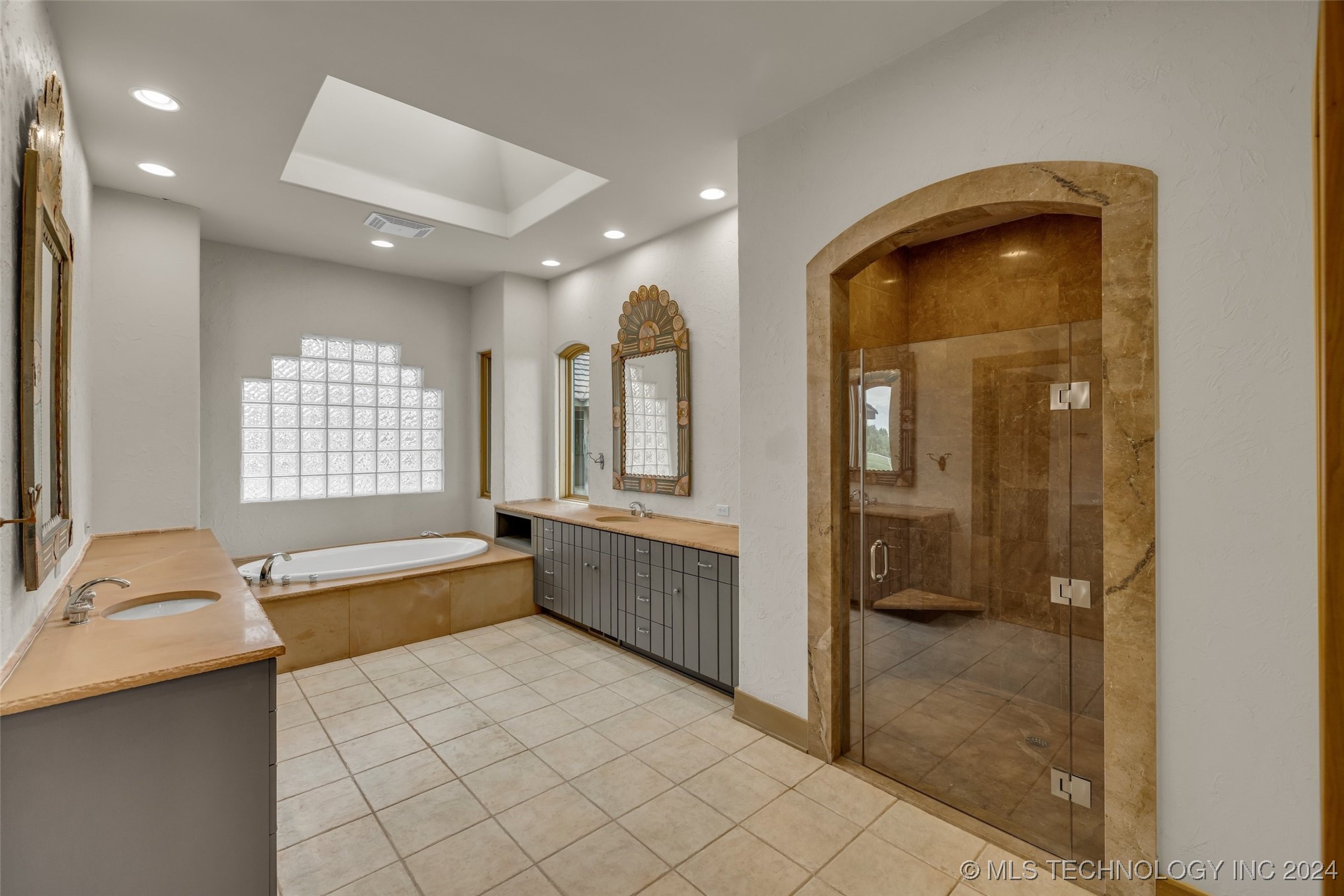 13136 S Yorktown Avenue