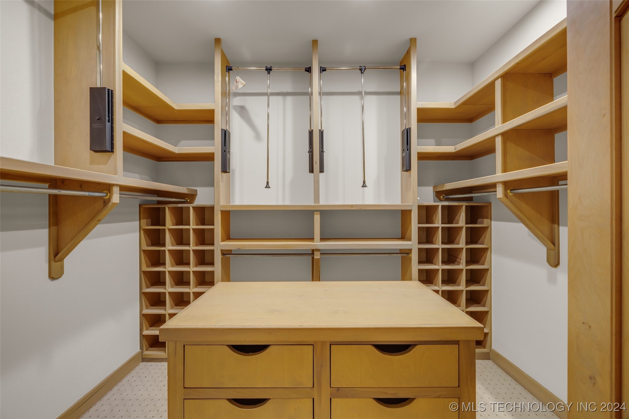 13136 S Yorktown Avenue