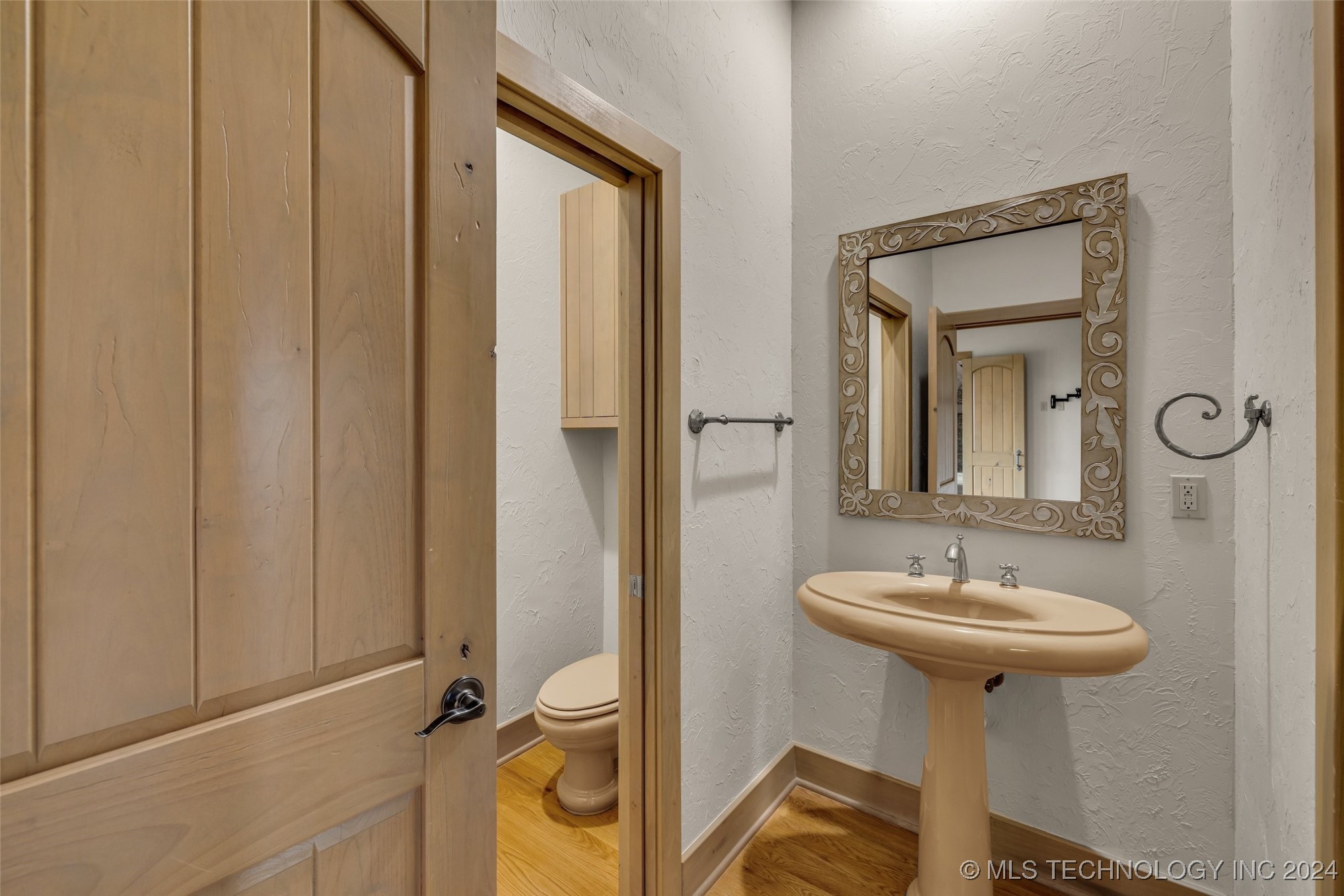 13136 S Yorktown Avenue