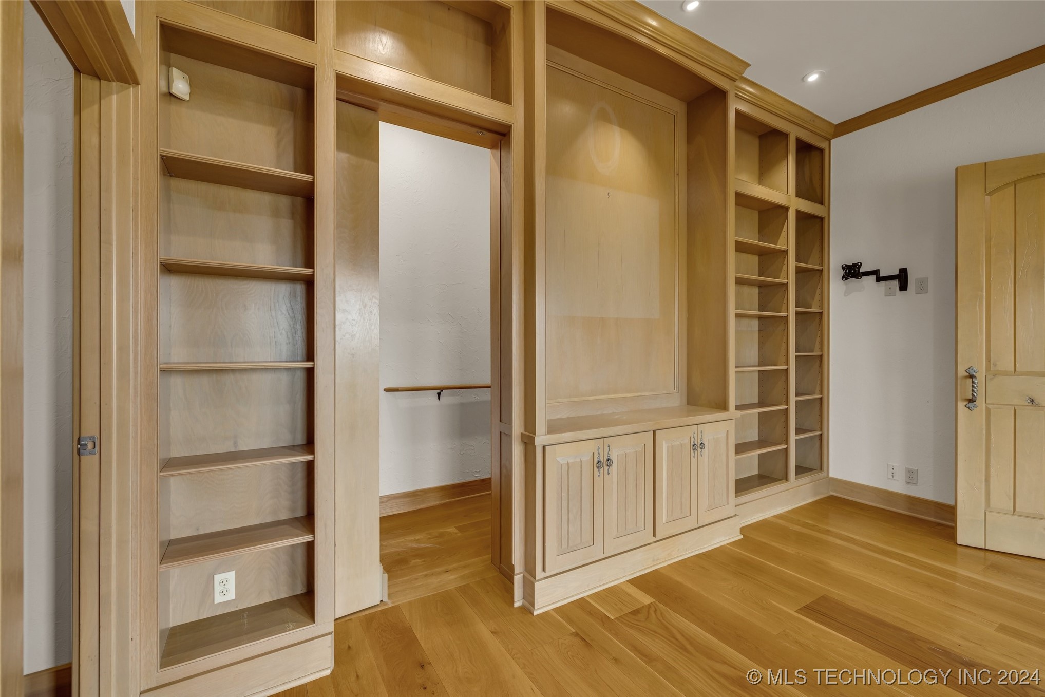 13136 S Yorktown Avenue