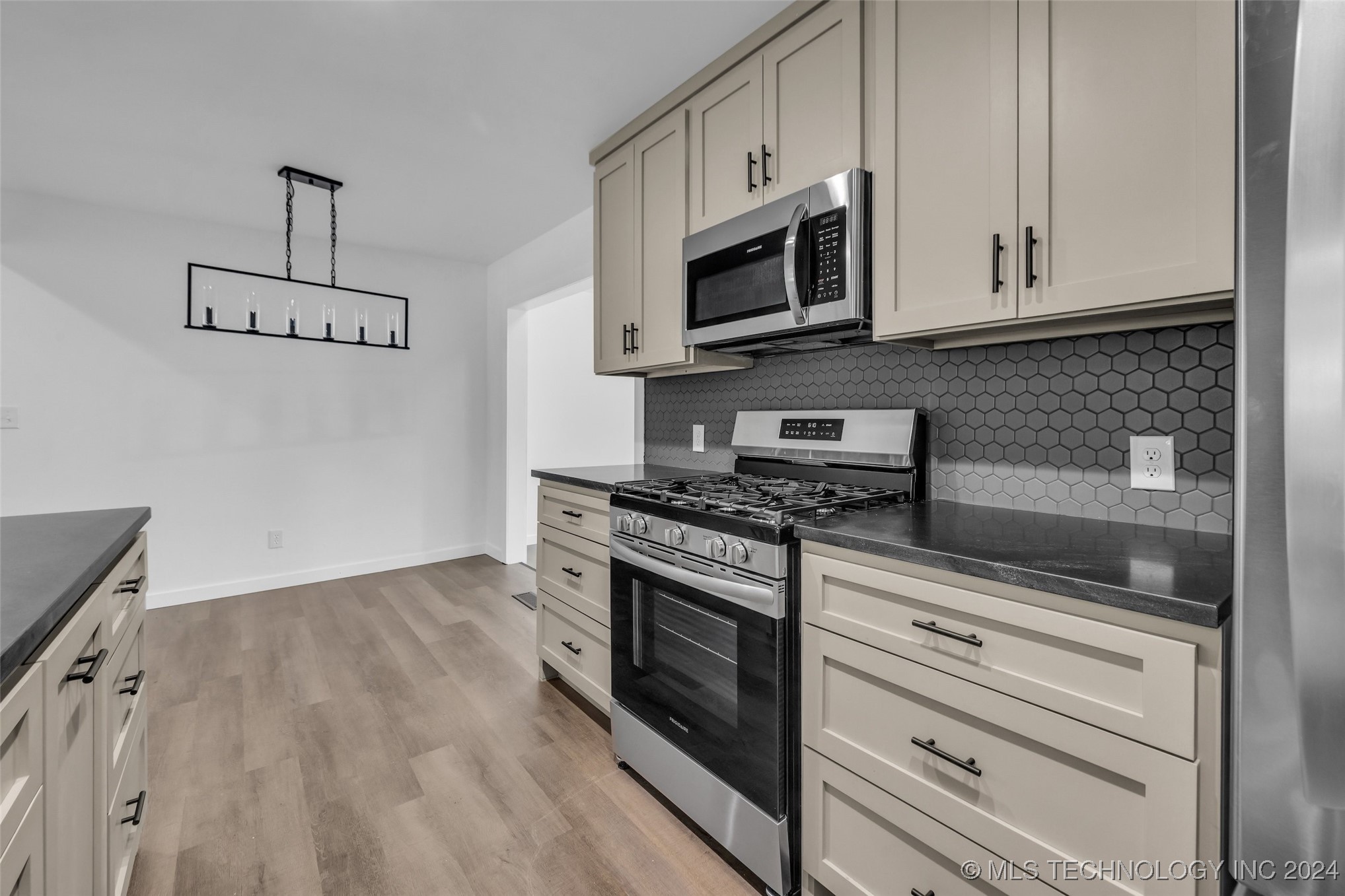 610 S 4th Street