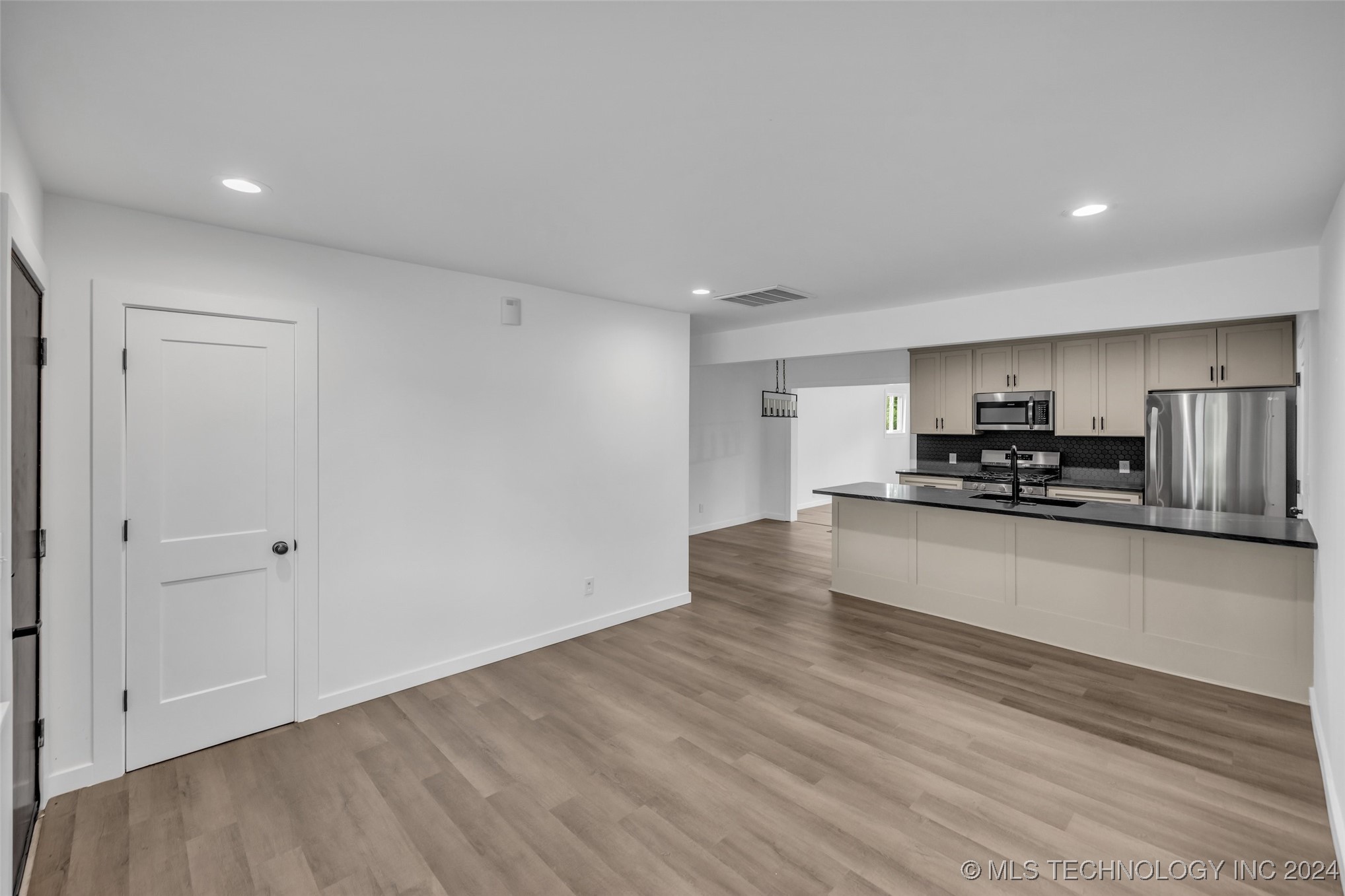 610 S 4th Street