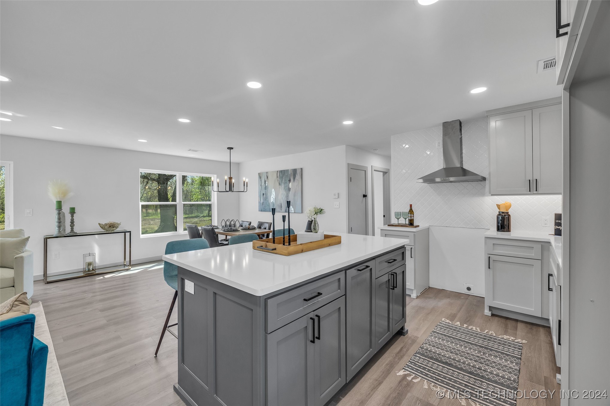 9737 N Memorial Drive