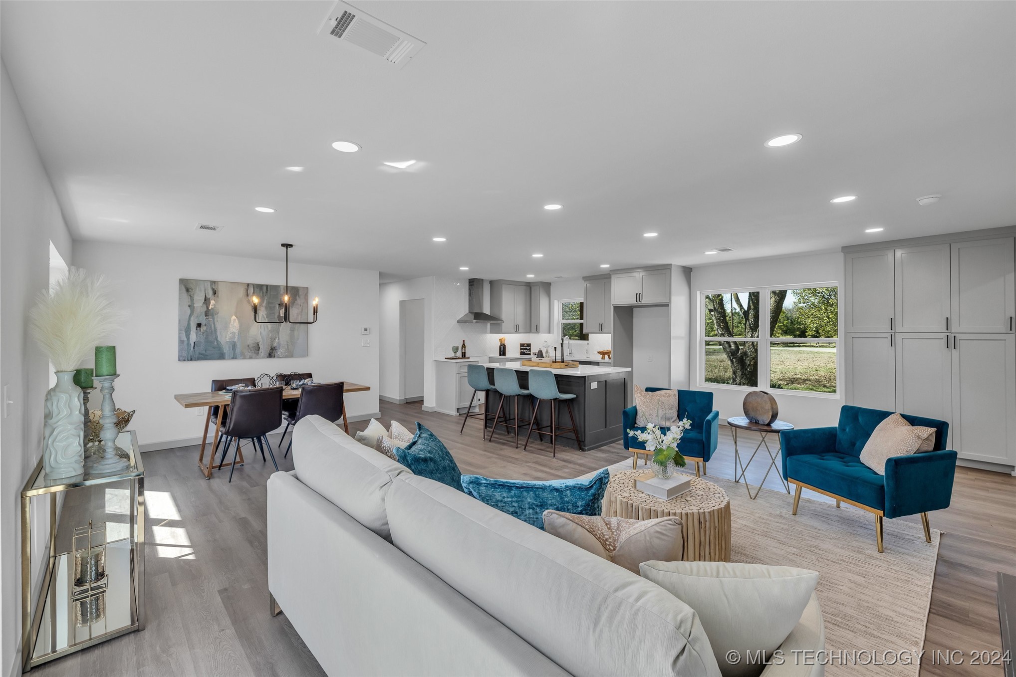 9737 N Memorial Drive