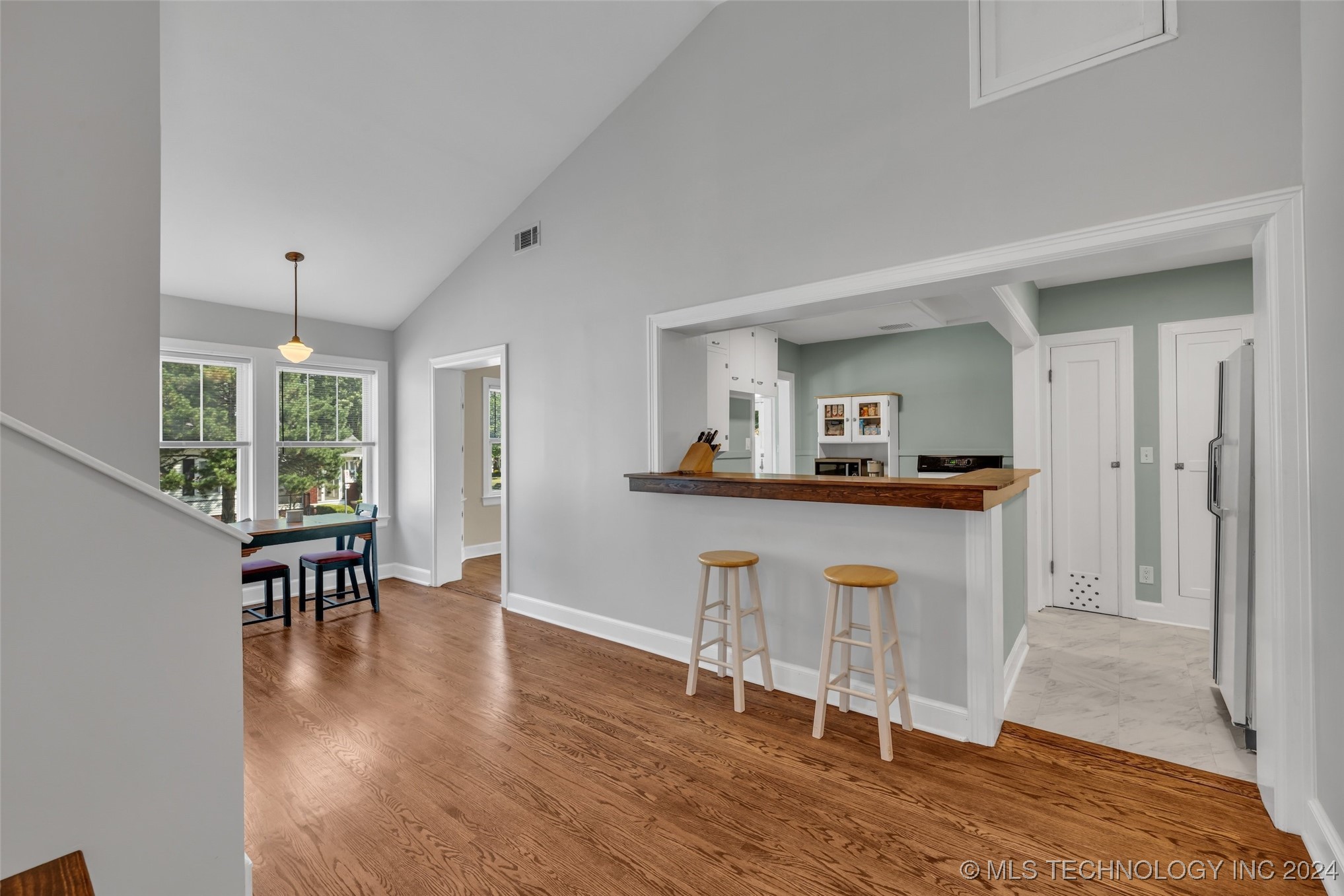 1302 S Gary Place
