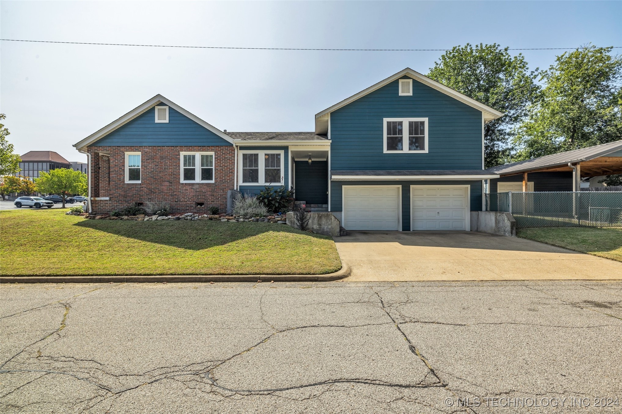 1302 S Gary Place