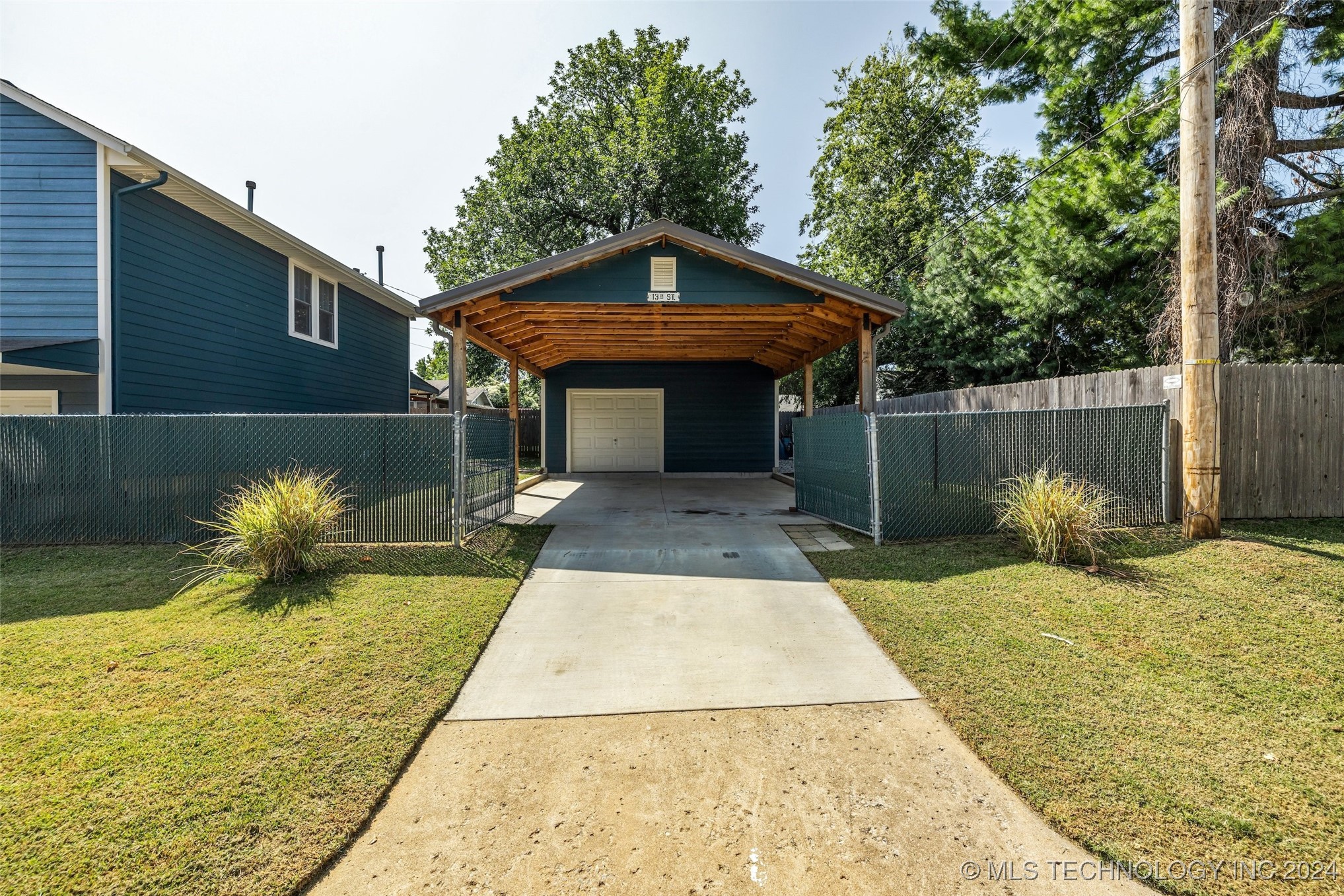 1302 S Gary Place