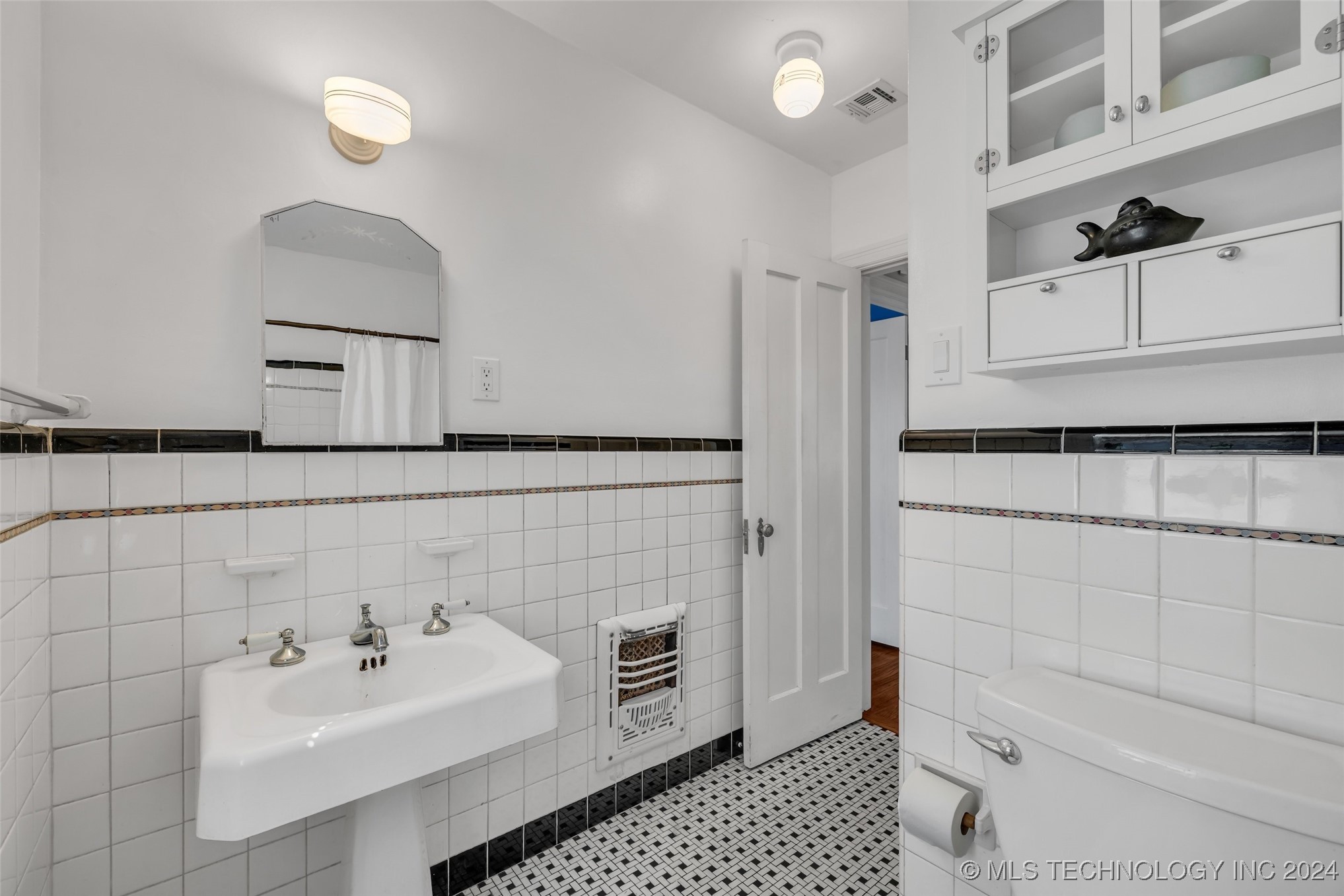 1302 S Gary Place