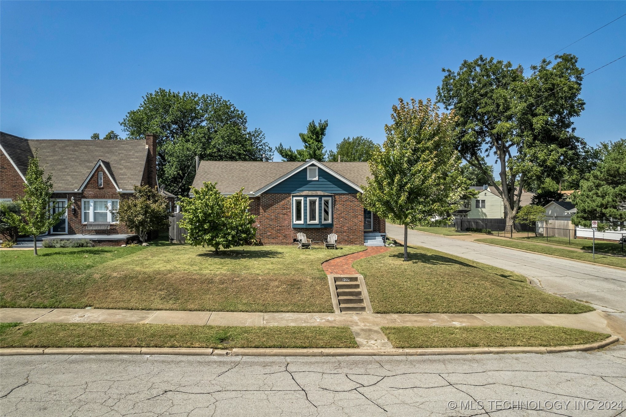 1302 S Gary Place