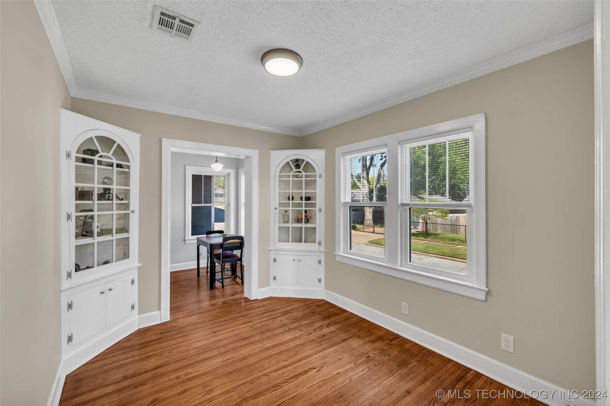 1302 S Gary Place
