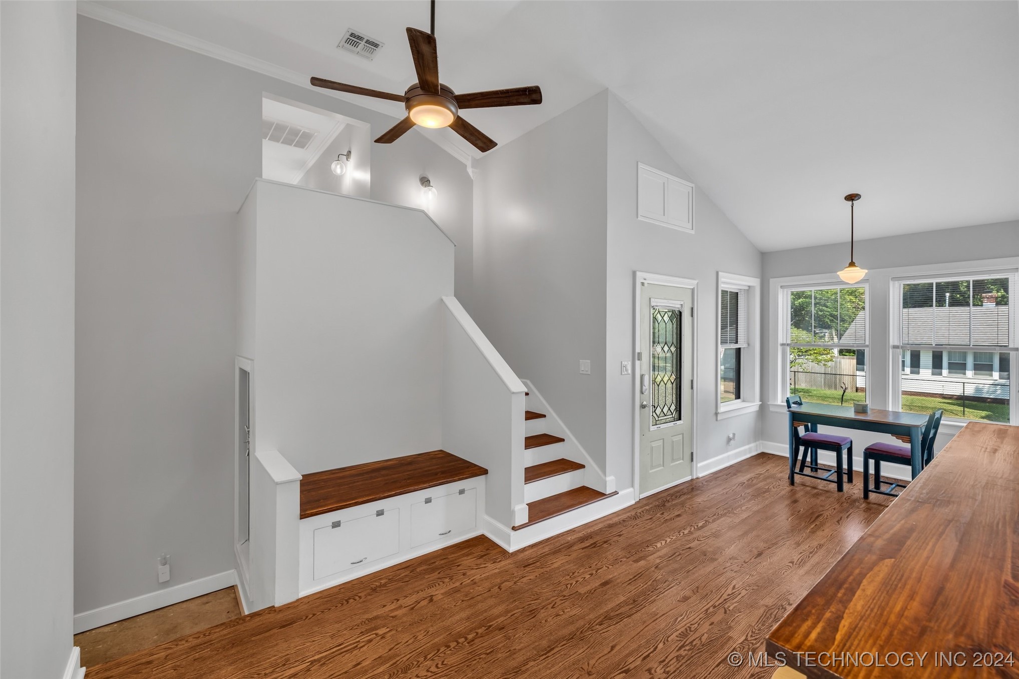 1302 S Gary Place