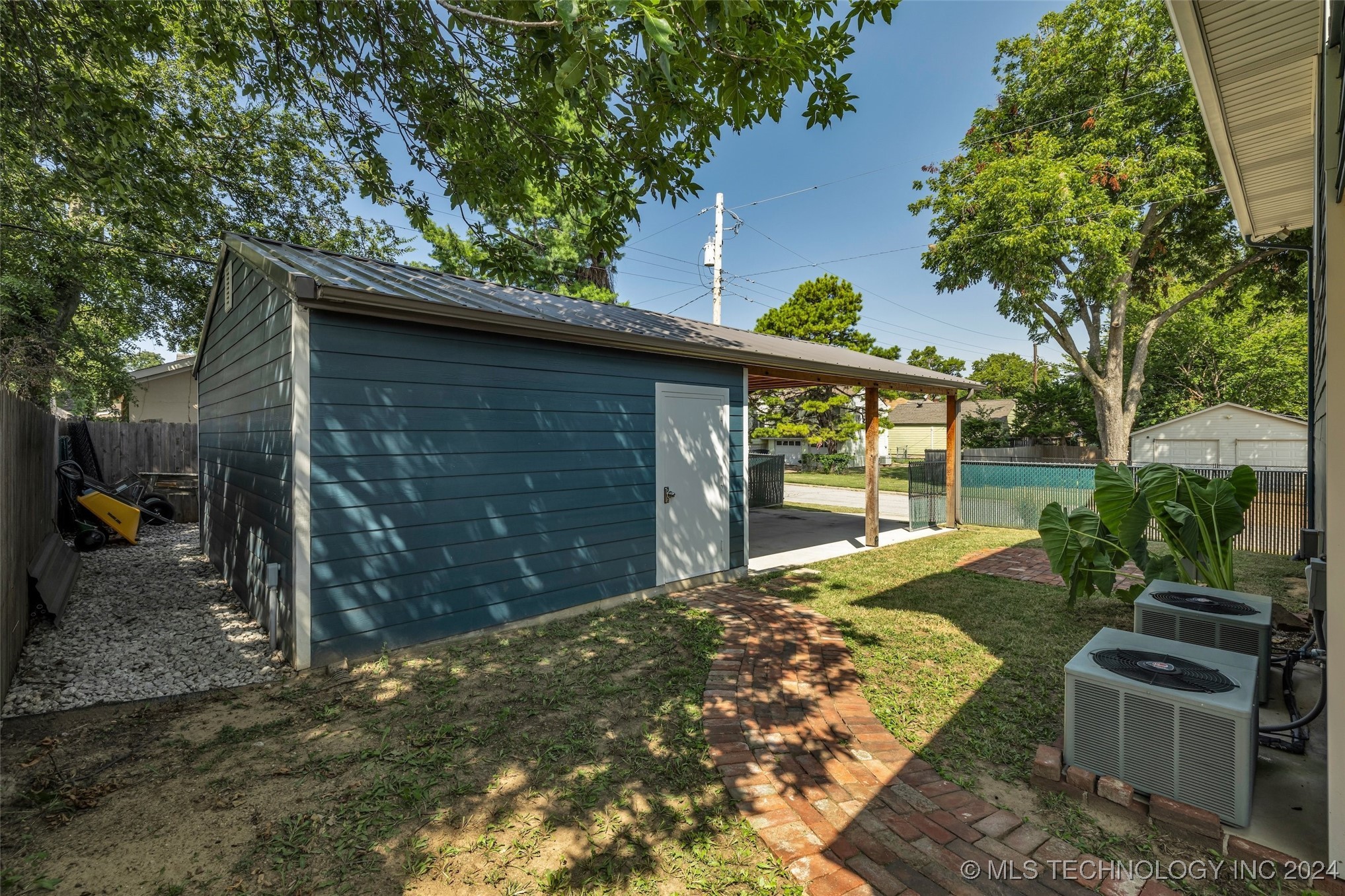 1302 S Gary Place