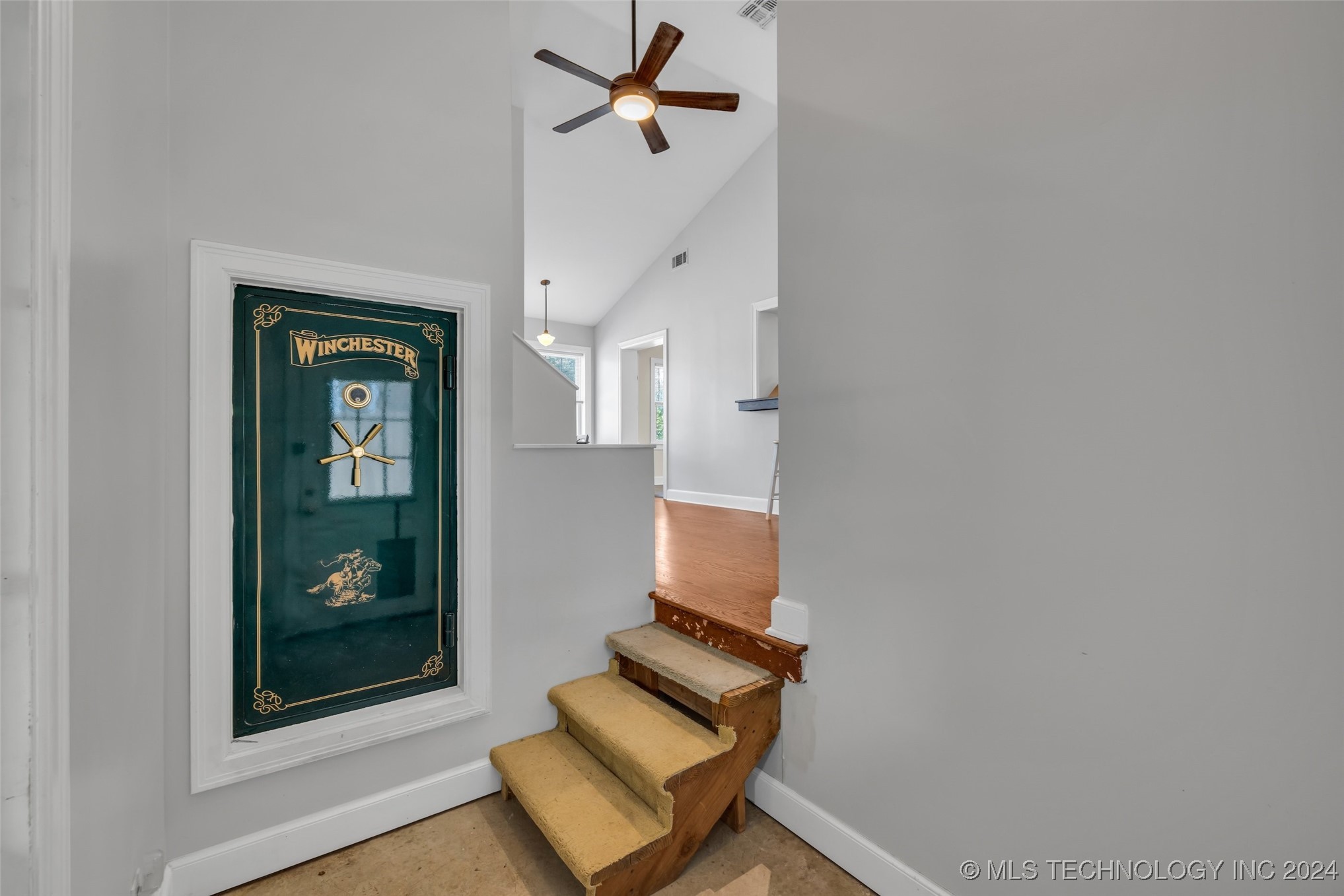 1302 S Gary Place