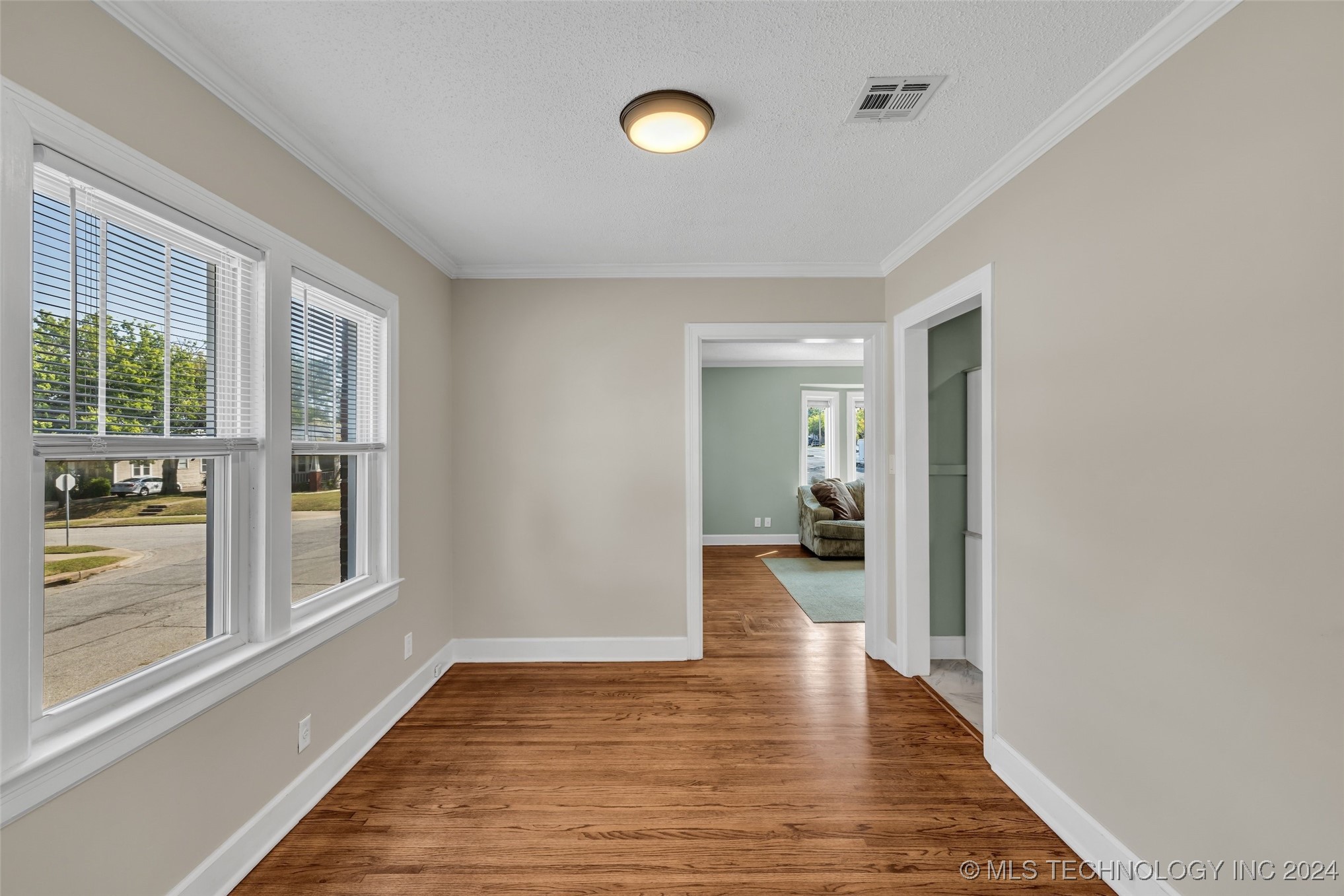 1302 S Gary Place