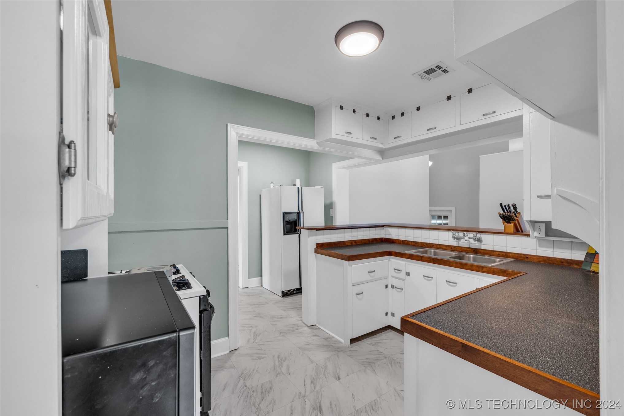 1302 S Gary Place