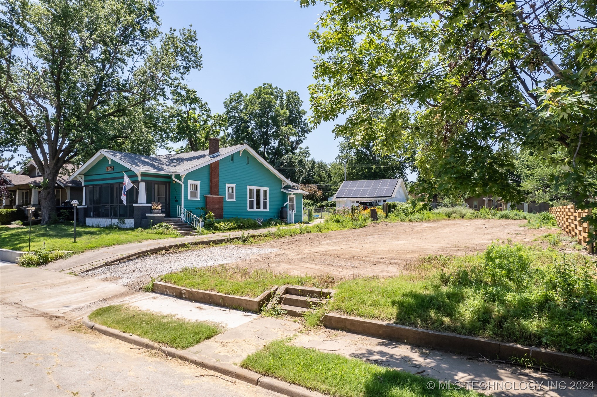 1232 S Florence Place